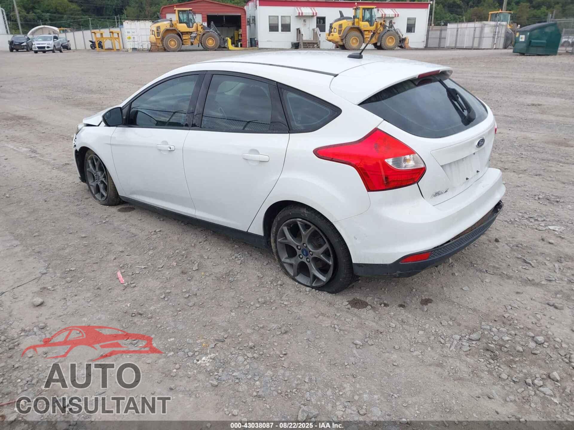 FORD FOCUS 2014 - 1FADP3K26EL275087