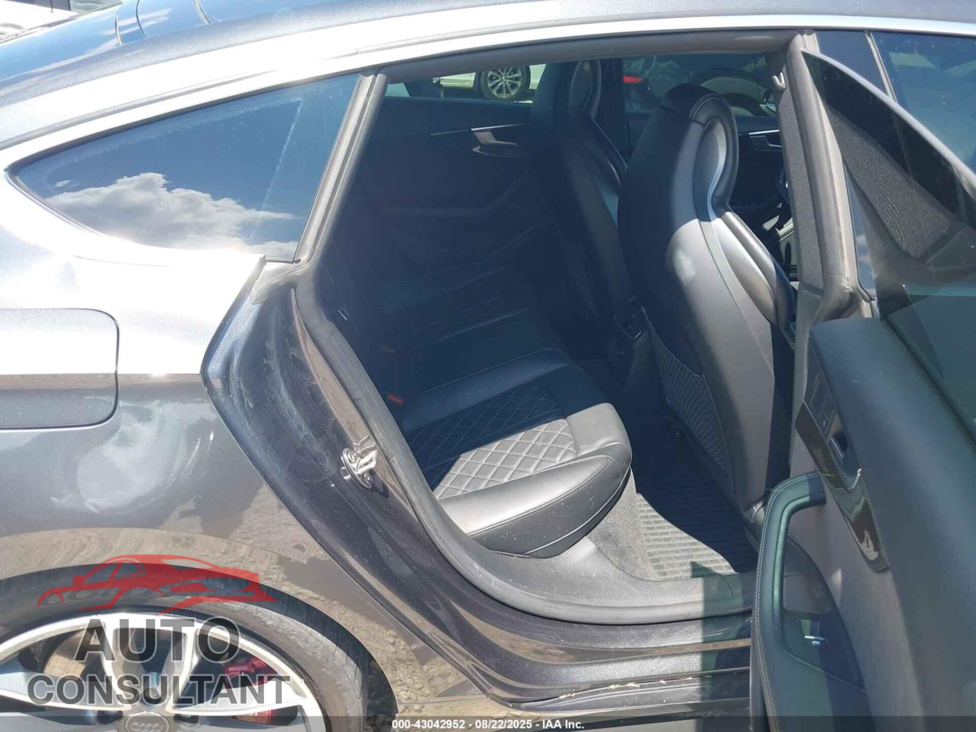 AUDI S5 2018 - WAUB4CF52JA010488