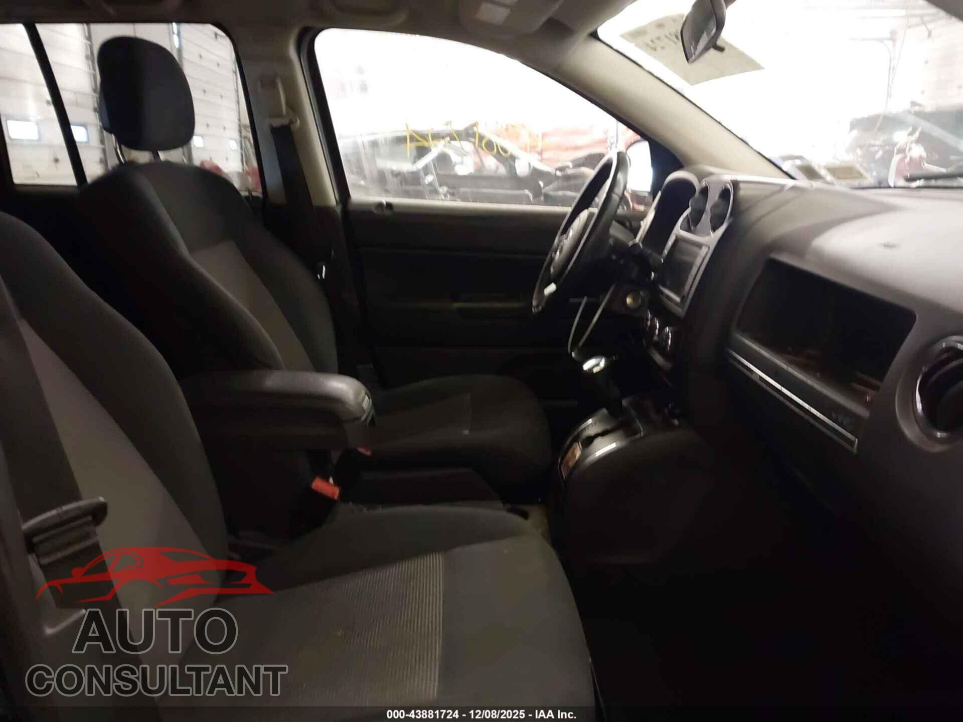 JEEP COMPASS 2011 - 1J4NF1FB2BD216666