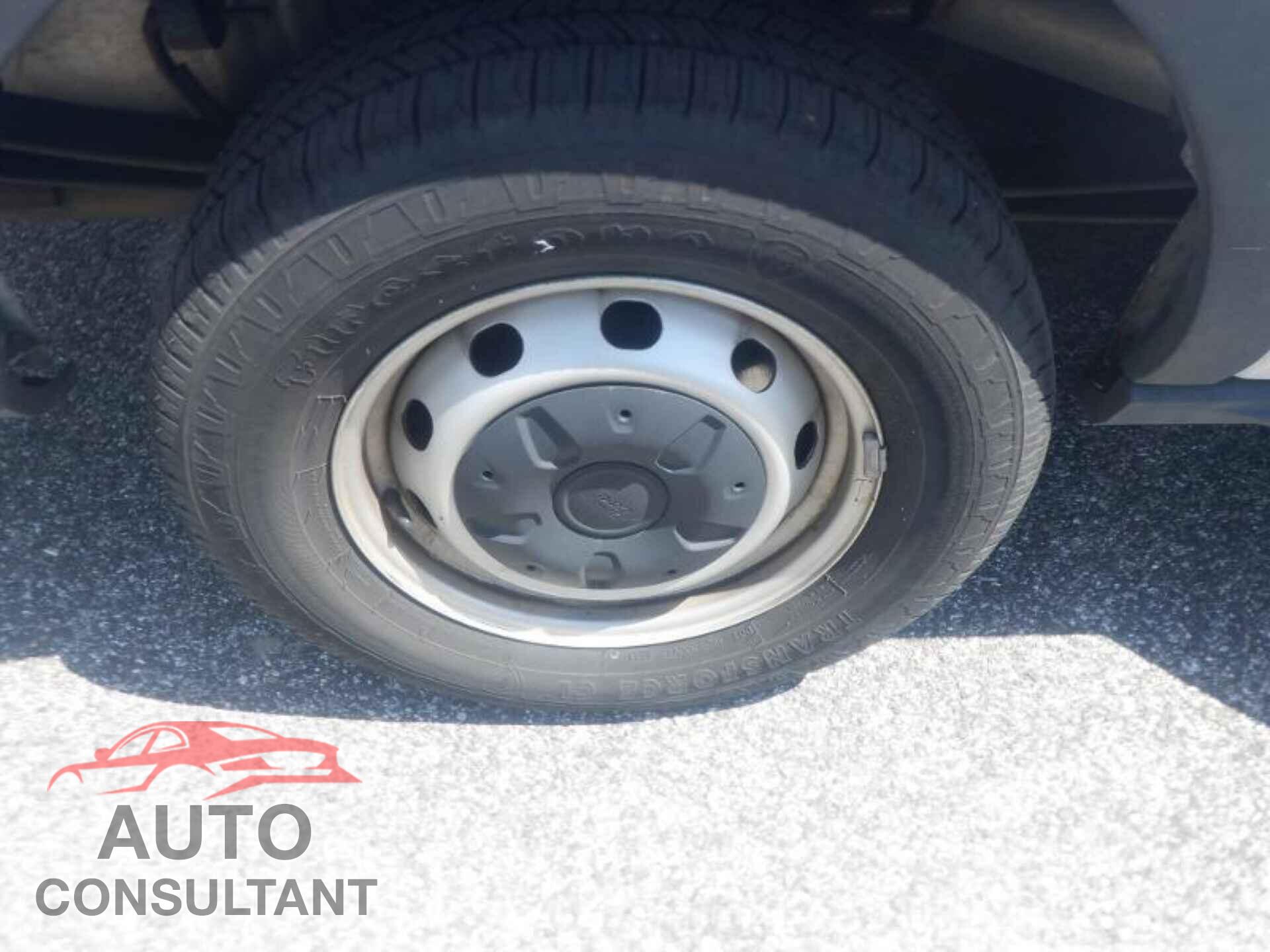 FORD TRANSIT 2019 - 1FTYR1YM7KKB87864