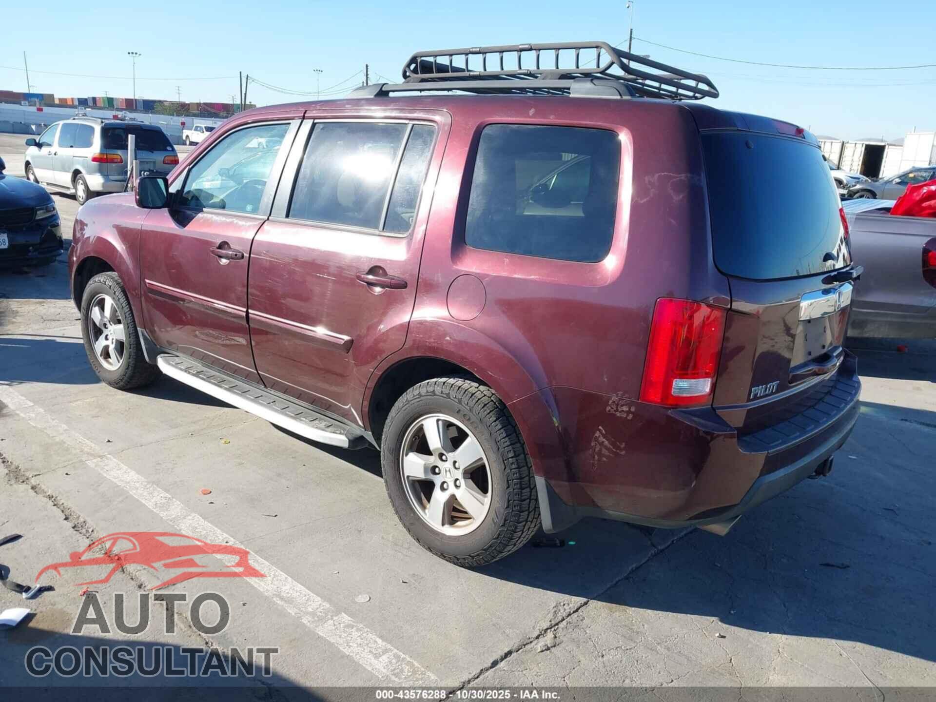 HONDA PILOT 2011 - 5FNYF3H55BB015780