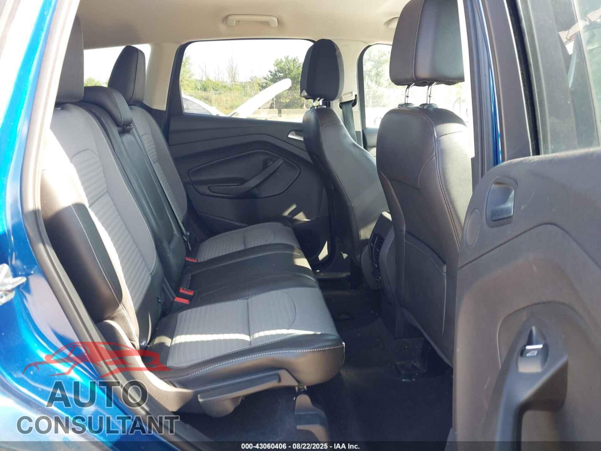 FORD ESCAPE 2017 - 1FMCU9GD4HUB70439