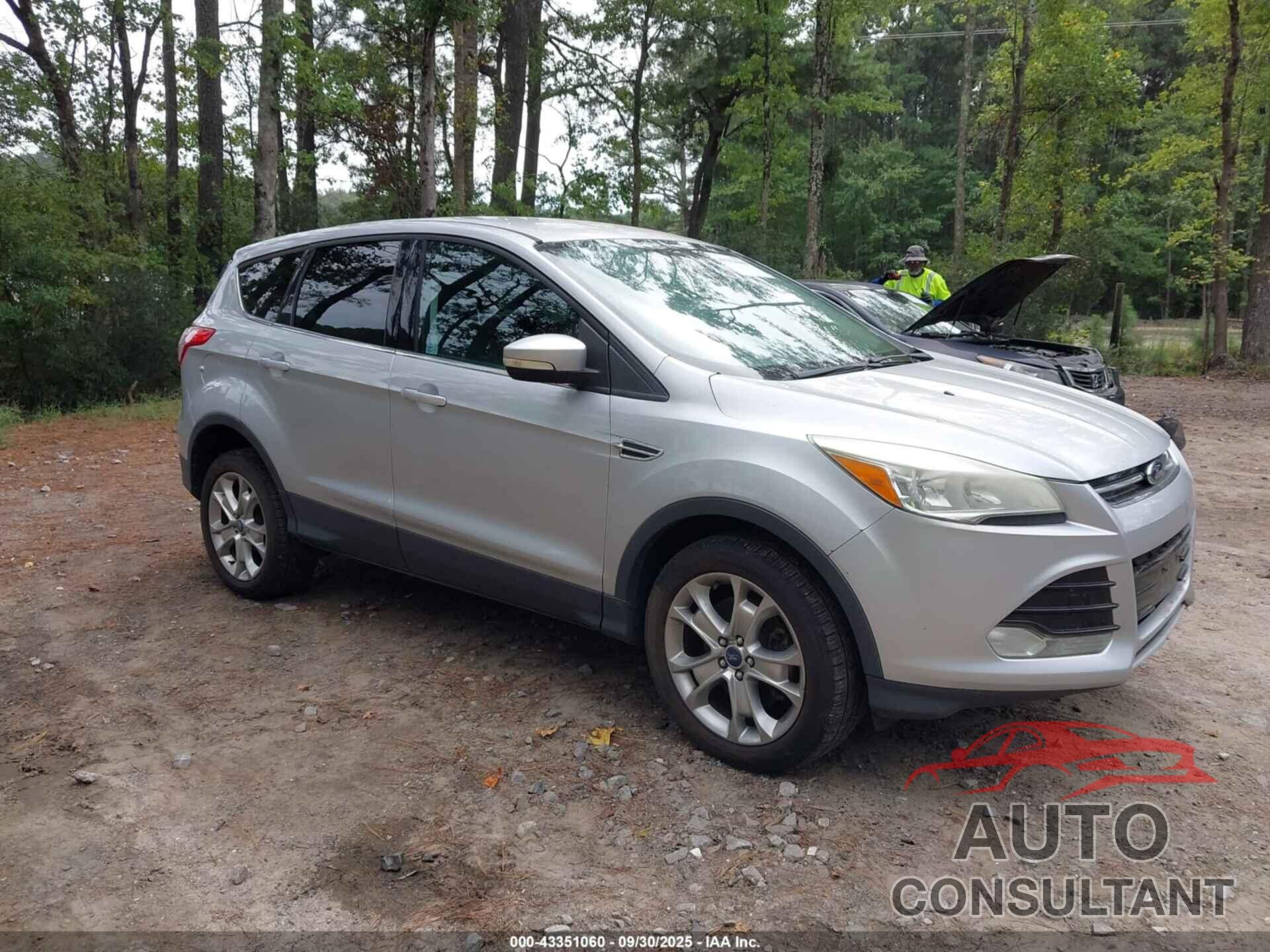 FORD ESCAPE 2013 - 1FMCU9H95DUA81449