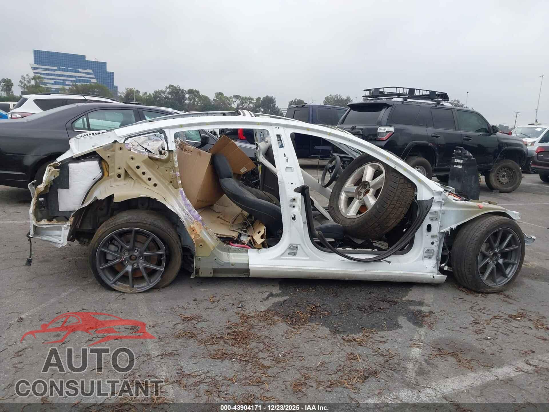 TESLA MODEL 3 2023 - 5YJ3E1EA8PF421580