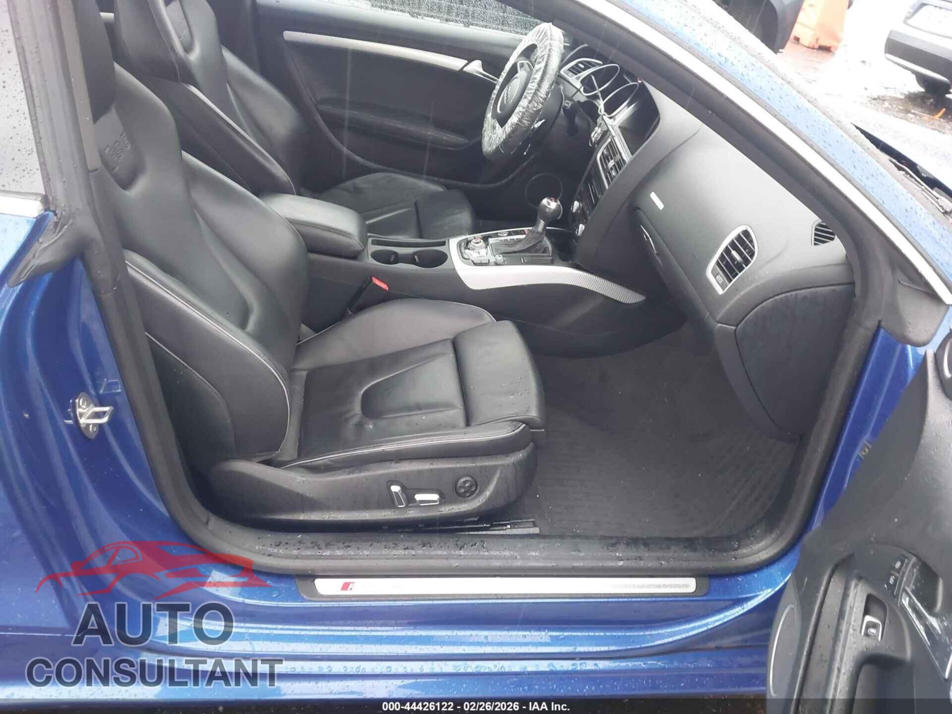 AUDI RS 5 2013 - WUAC6AFRXDA900981
