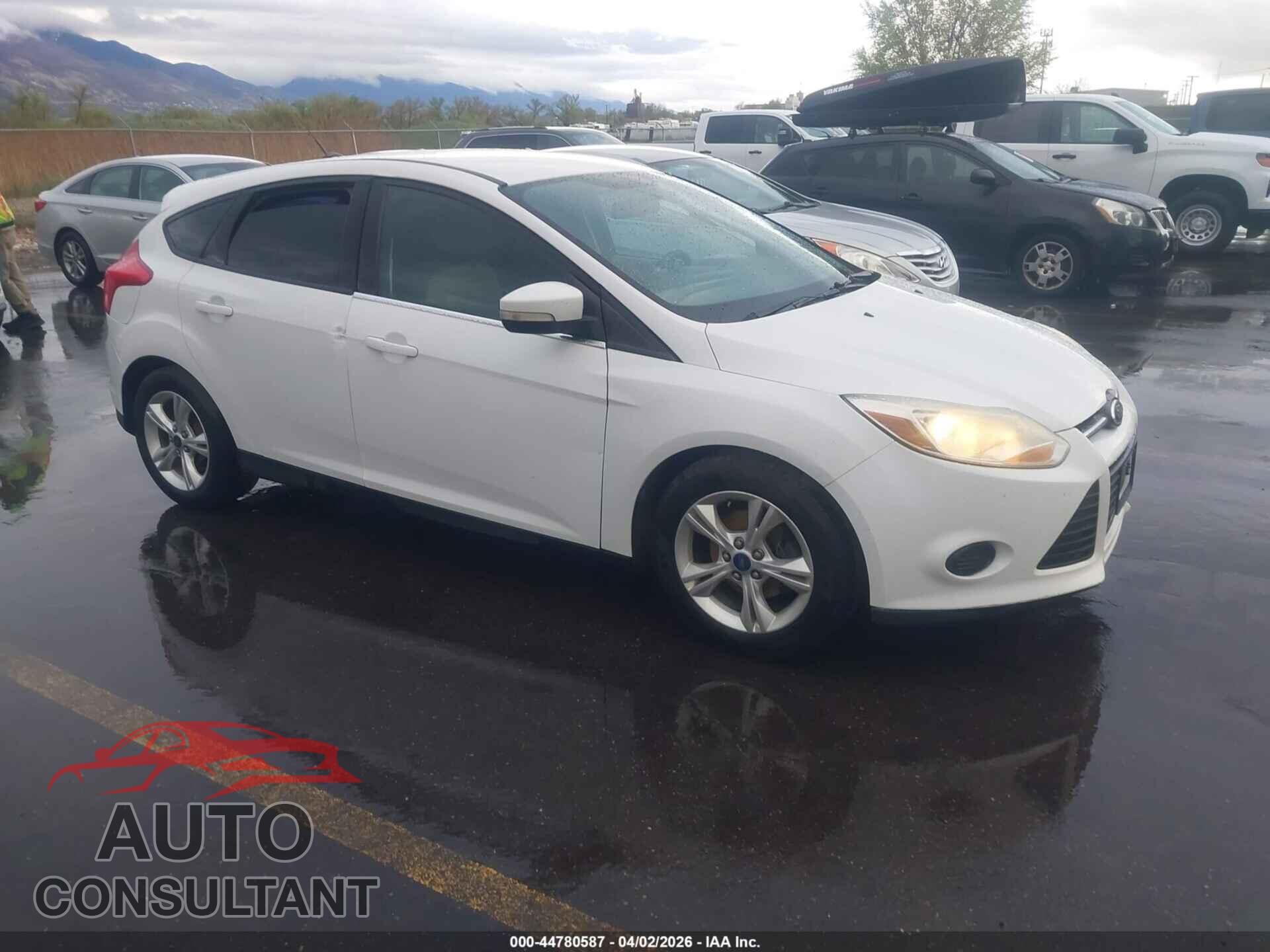 FORD FOCUS 2014 - 1FADP3K26EL326247