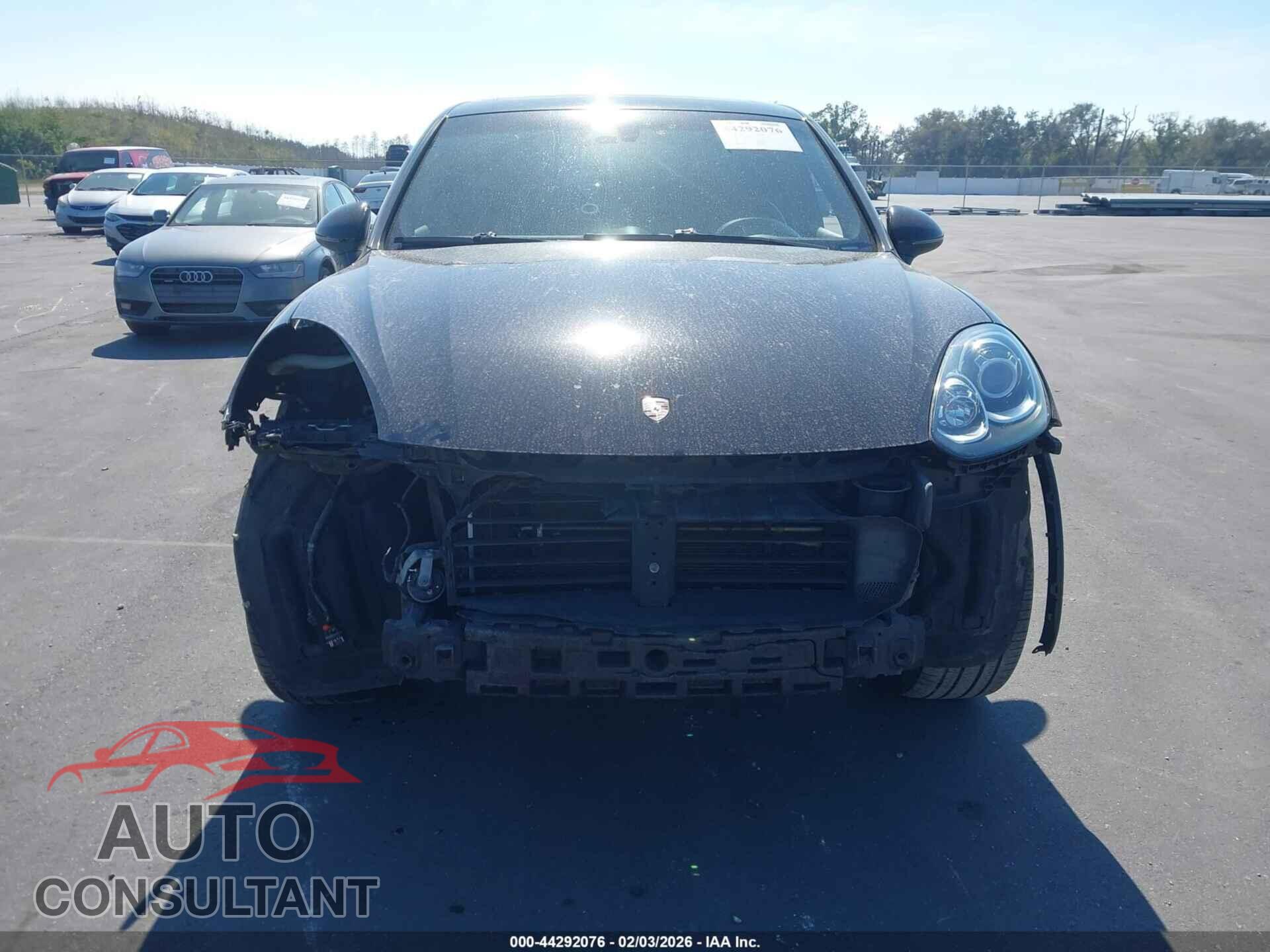 PORSCHE CAYENNE 2016 - WP1AA2A28GLA03863