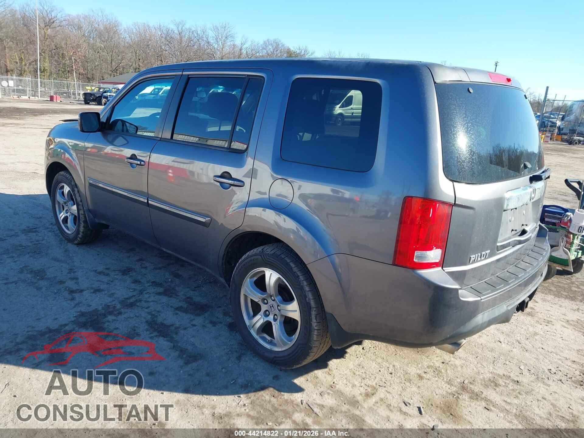 HONDA PILOT 2014 - 5FNYF4H43EB033616