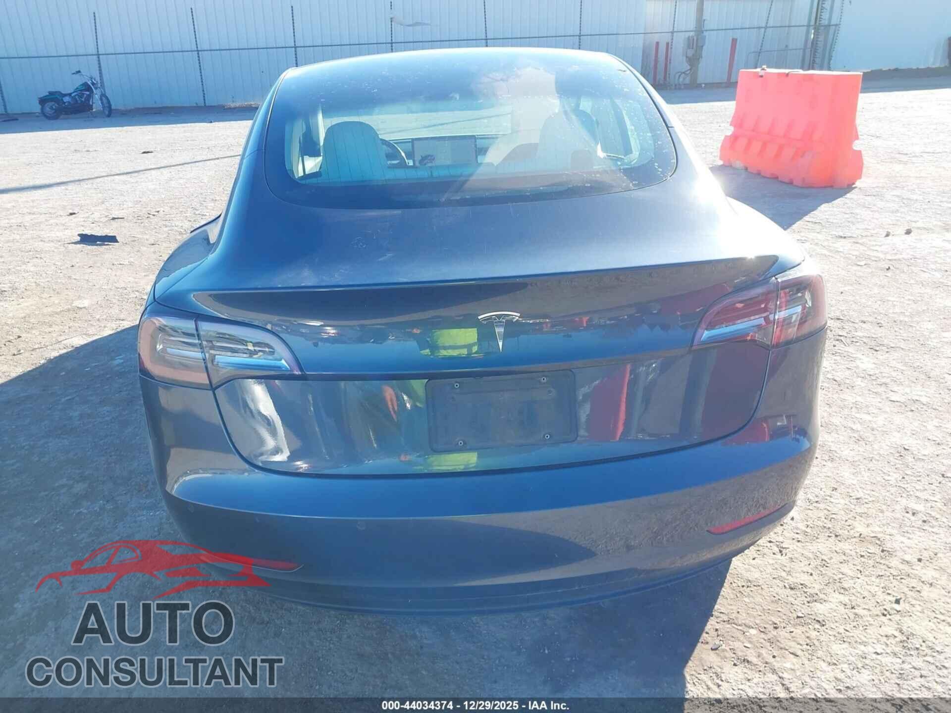 TESLA MODEL 3 2019 - 5YJ3E1EA8KF345450