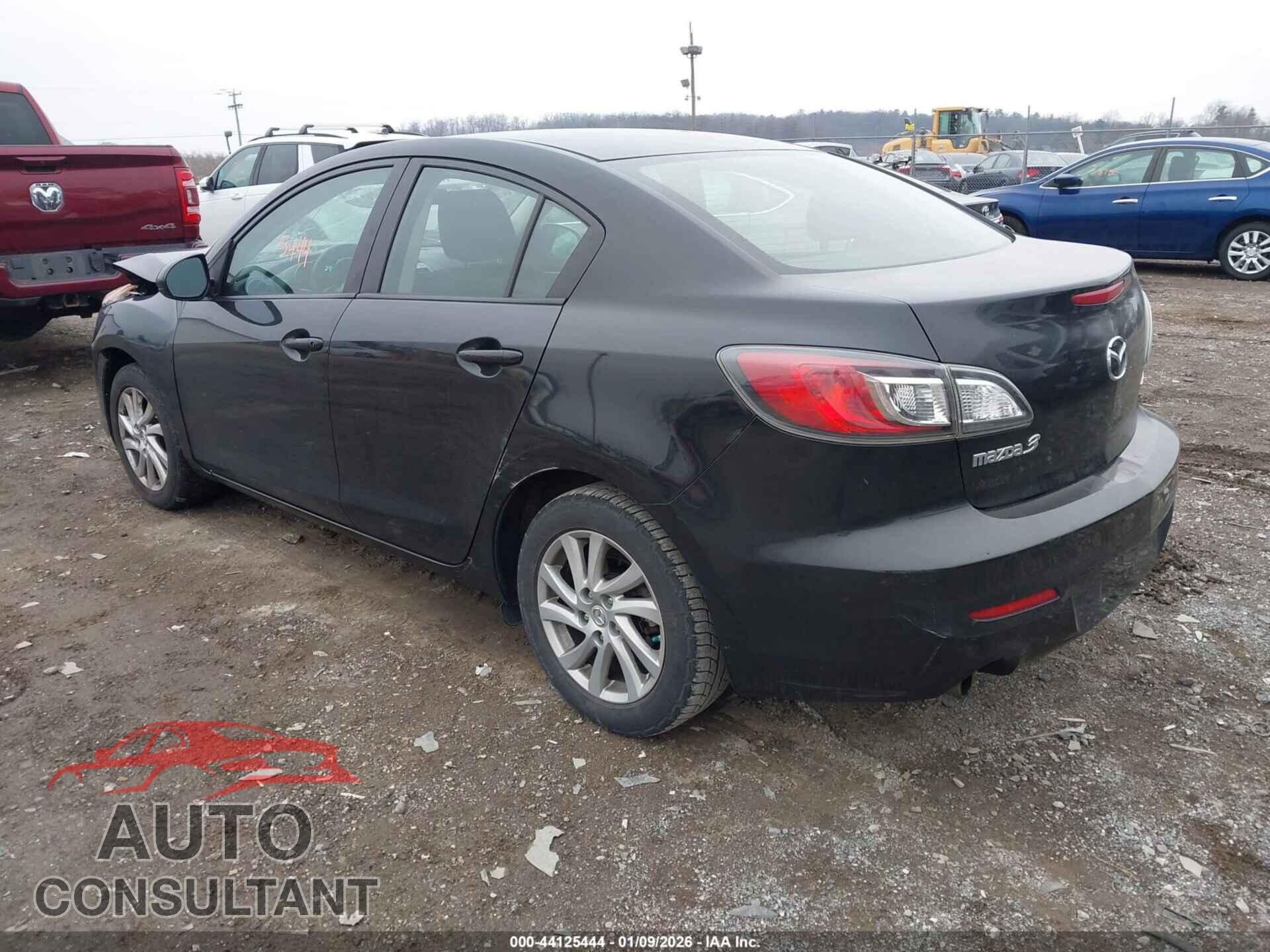 MAZDA MAZDA3 2012 - JM1BL1V84C1634401