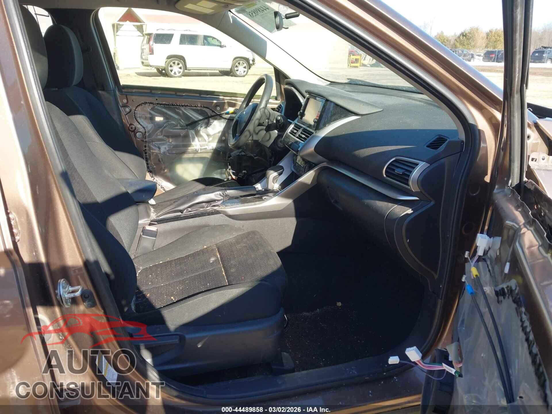 MITSUBISHI ECLIPSE CROSS 2020 - JA4AT3AA8LZ001301