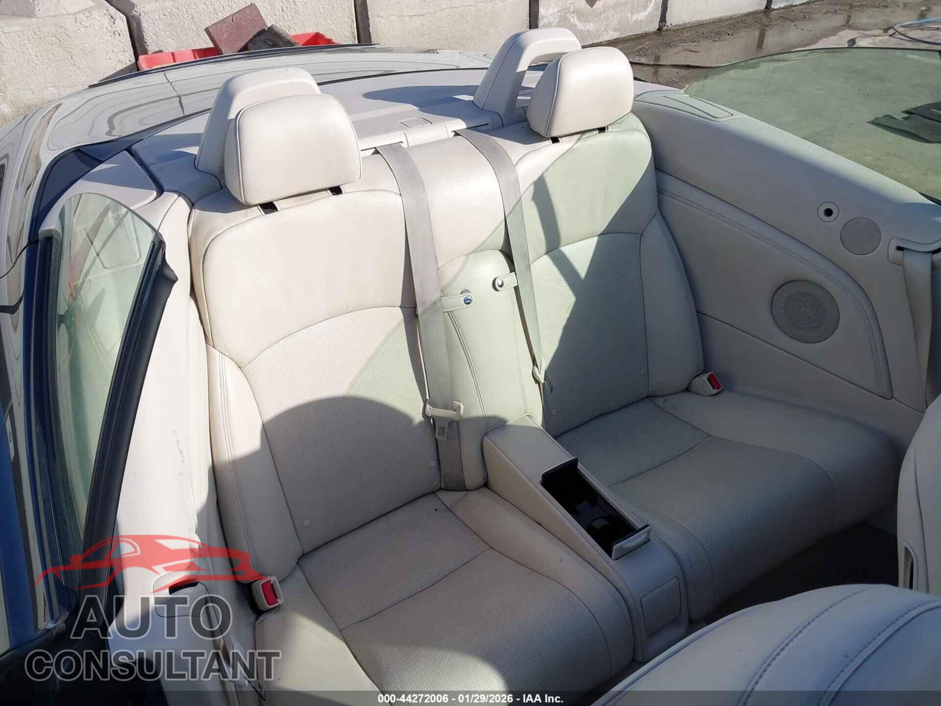 LEXUS IS 250C 2012 - JTHFF2C22C2525988