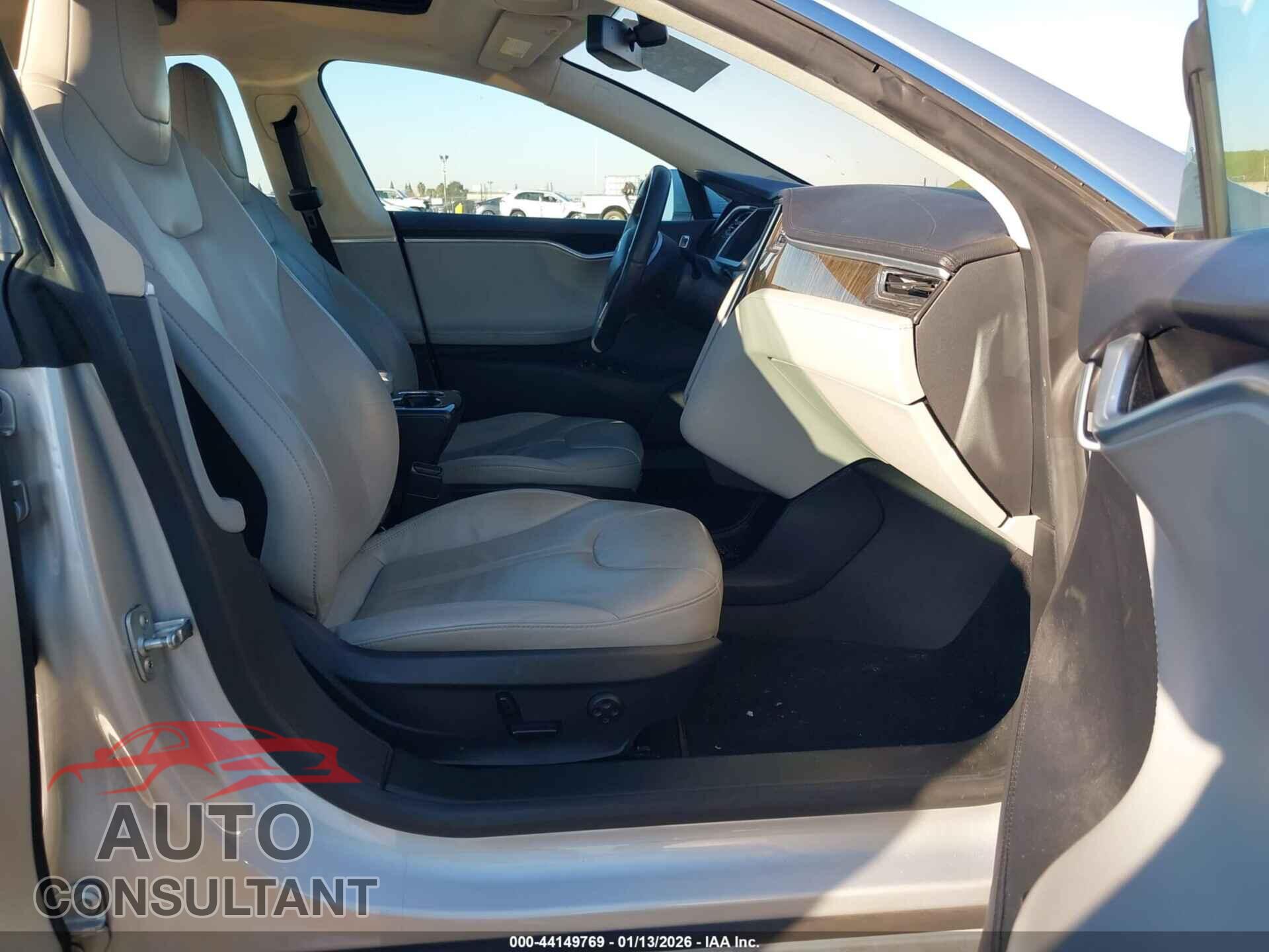 TESLA MODEL S 2013 - 5YJSA1DN8DFP04438