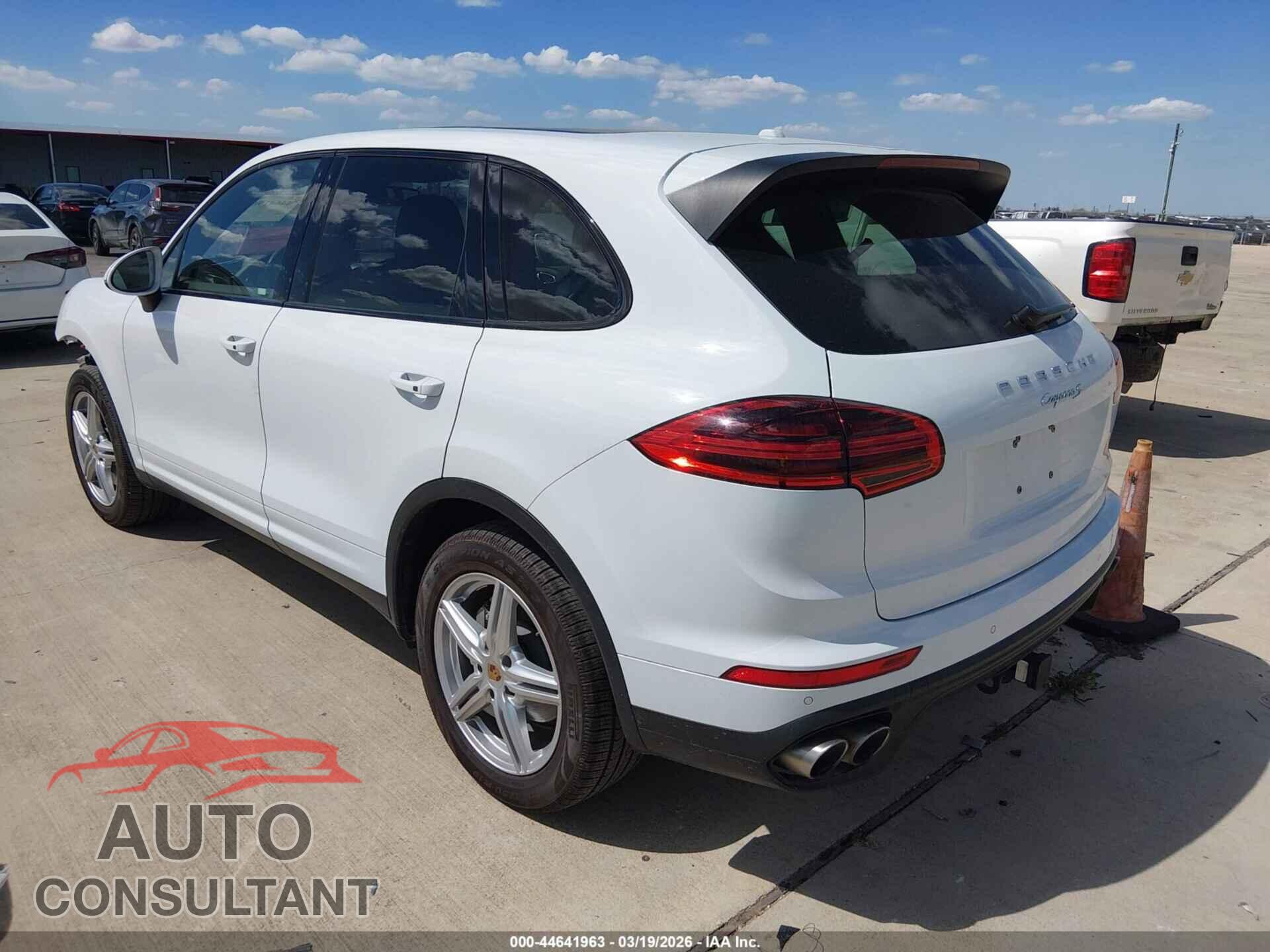 PORSCHE CAYENNE 2016 - WP1AB2A29GLA93652