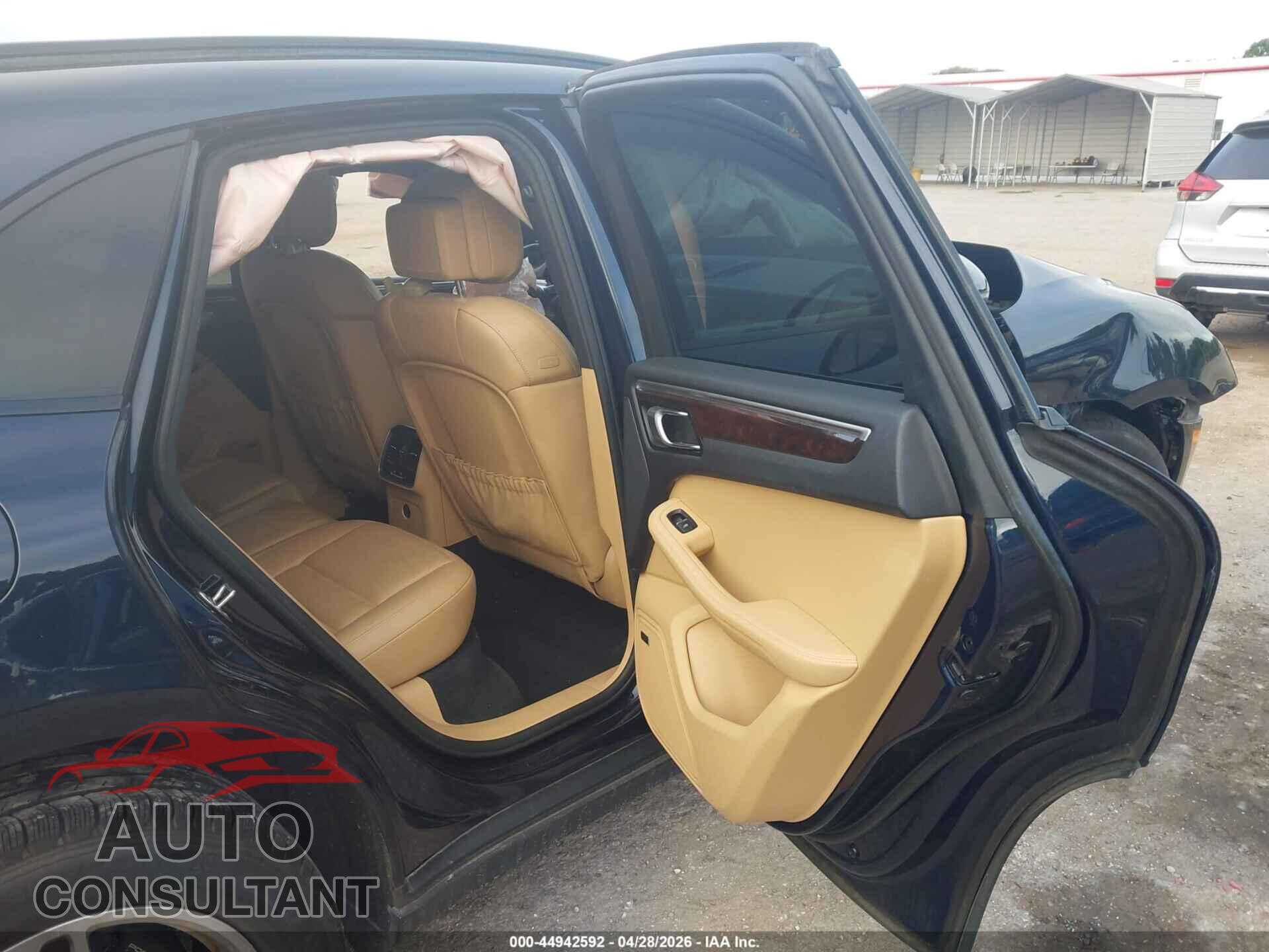 PORSCHE MACAN 2018 - WP1AA2A50JLB15493
