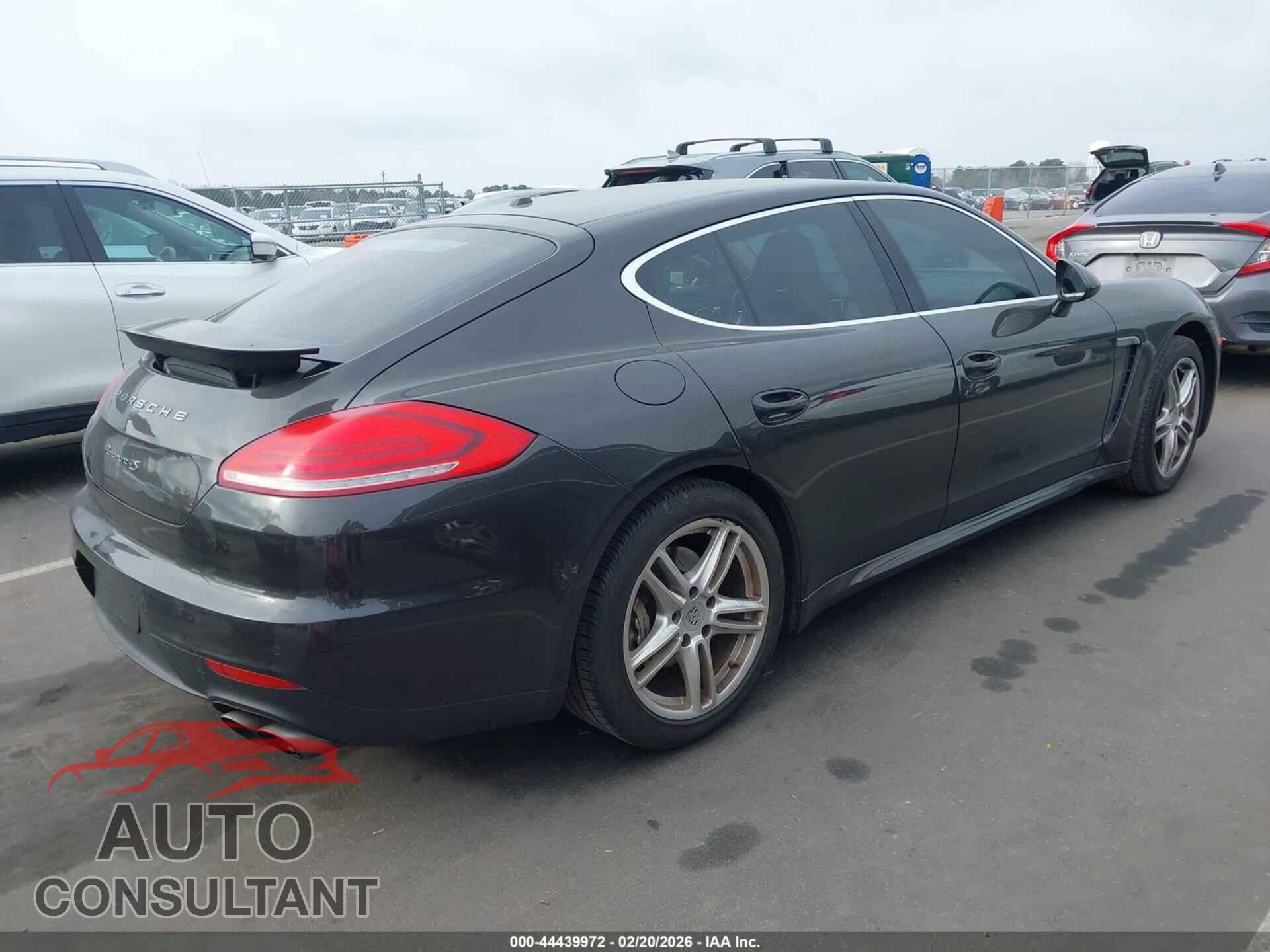 PORSCHE PANAMERA 2016 - WP0AB2A74GL050009