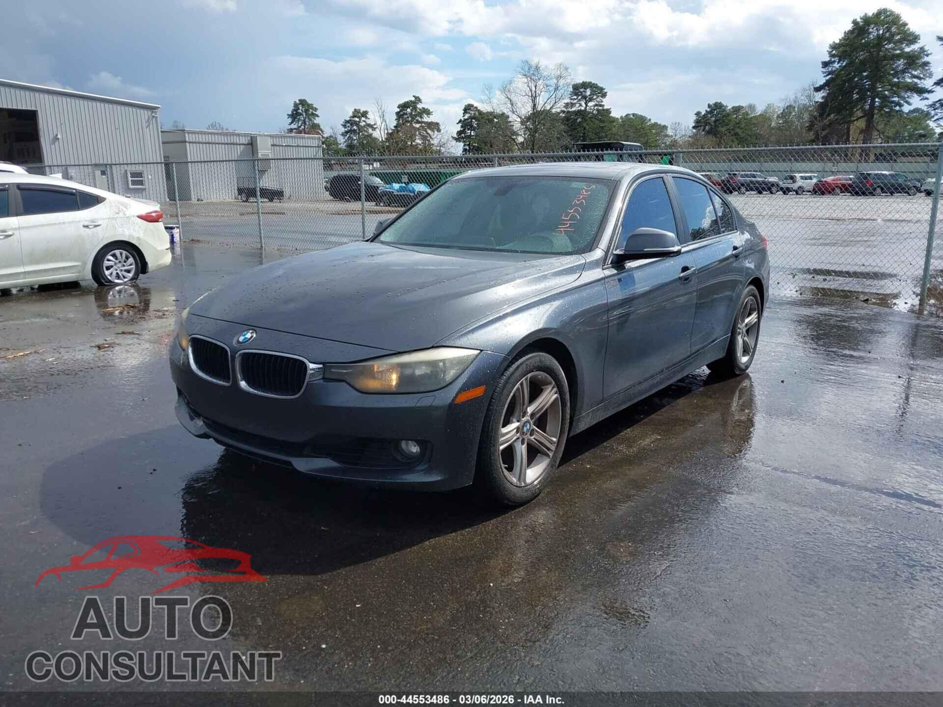 BMW 328I 2013 - WBA3B3C56DF539240