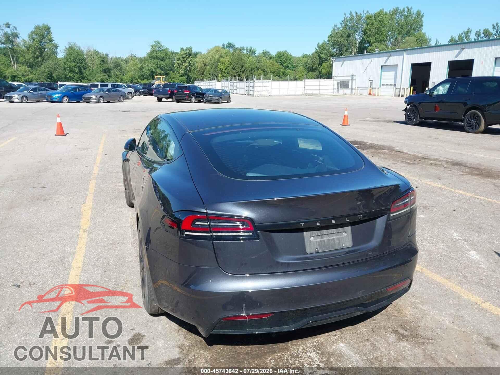 TESLA MODEL S 2024 - 5YJSA1E5XRF536260