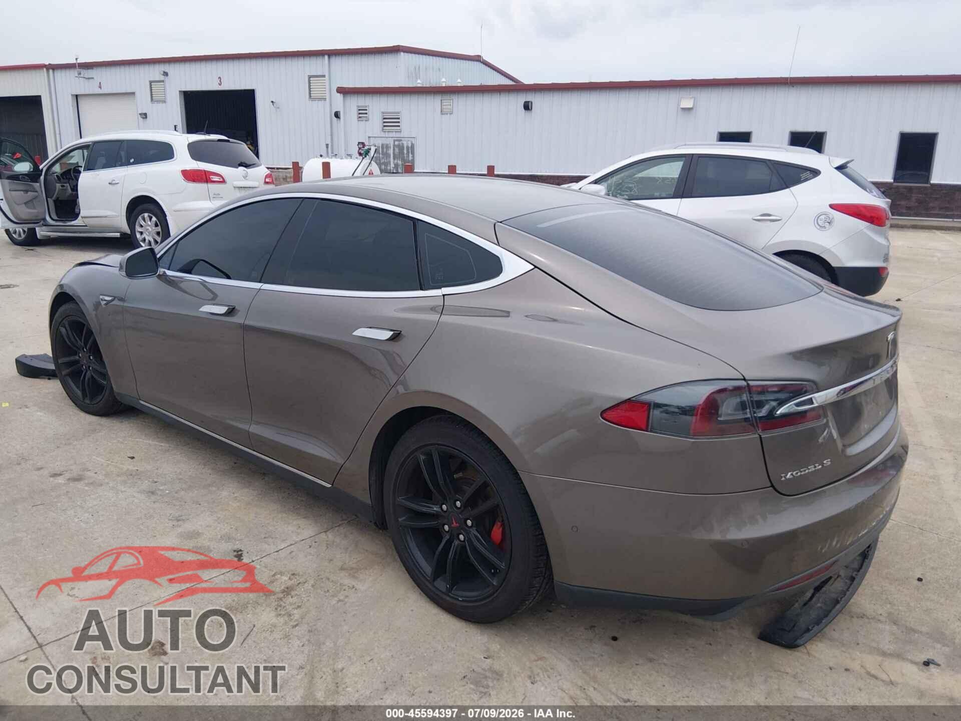 TESLA MODEL S 2015 - 5YJSA1H2XFF092648