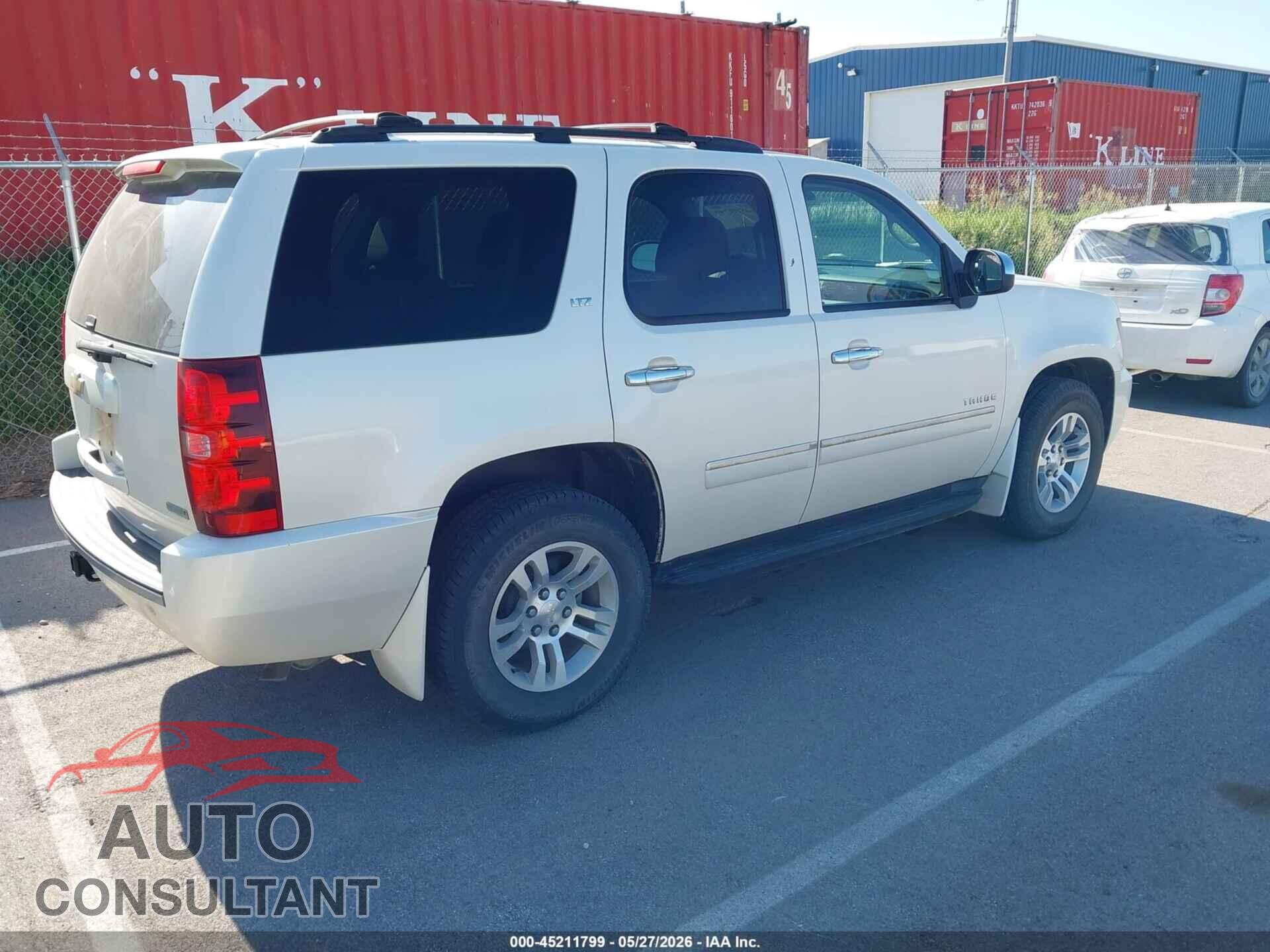 CHEVROLET TAHOE 2011 - 1GNSKCE08BR250833