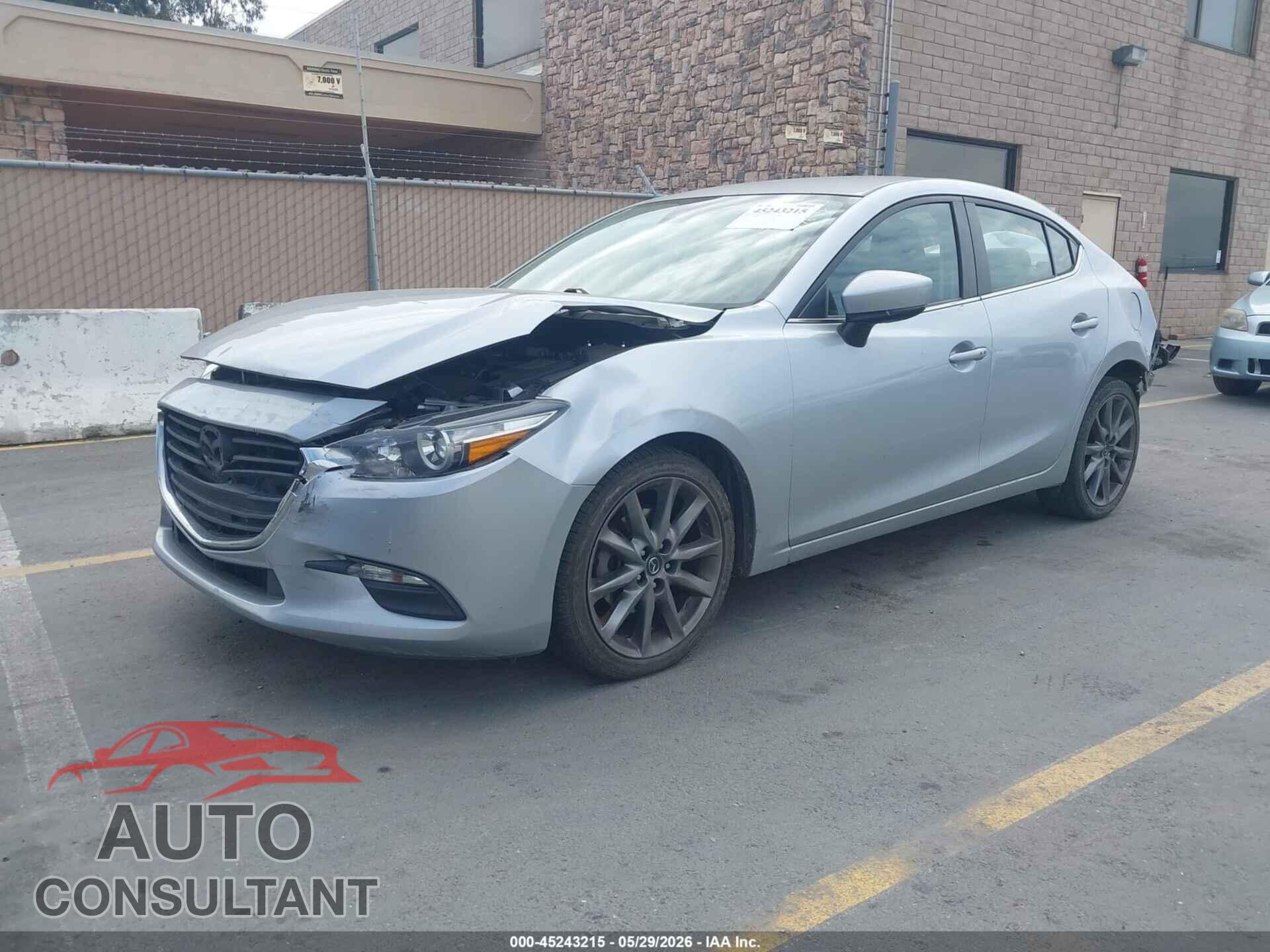 MAZDA MAZDA3 2018 - 3MZBN1V32JM207732
