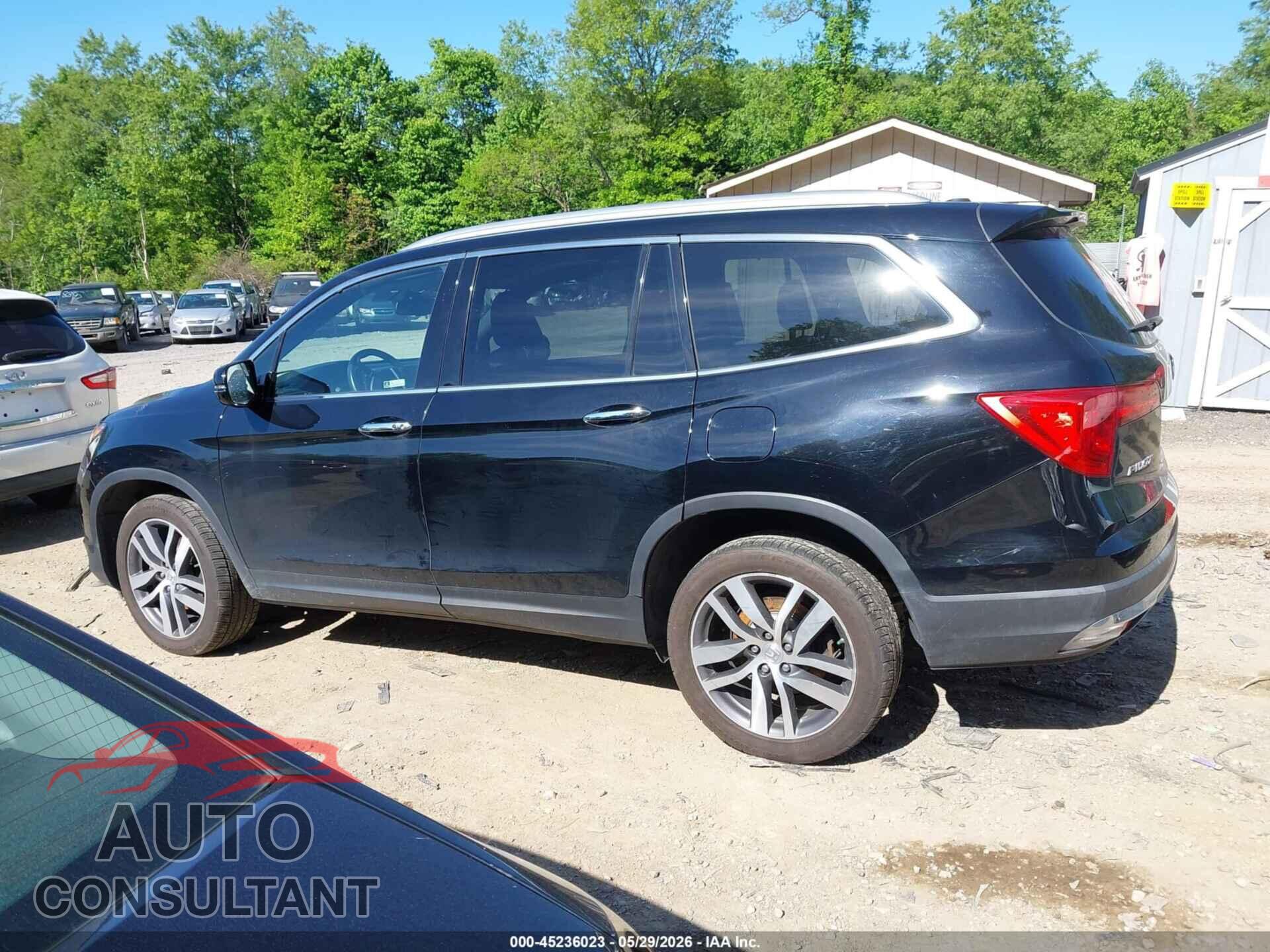 HONDA PILOT 2017 - 5FNYF6H03HB097085