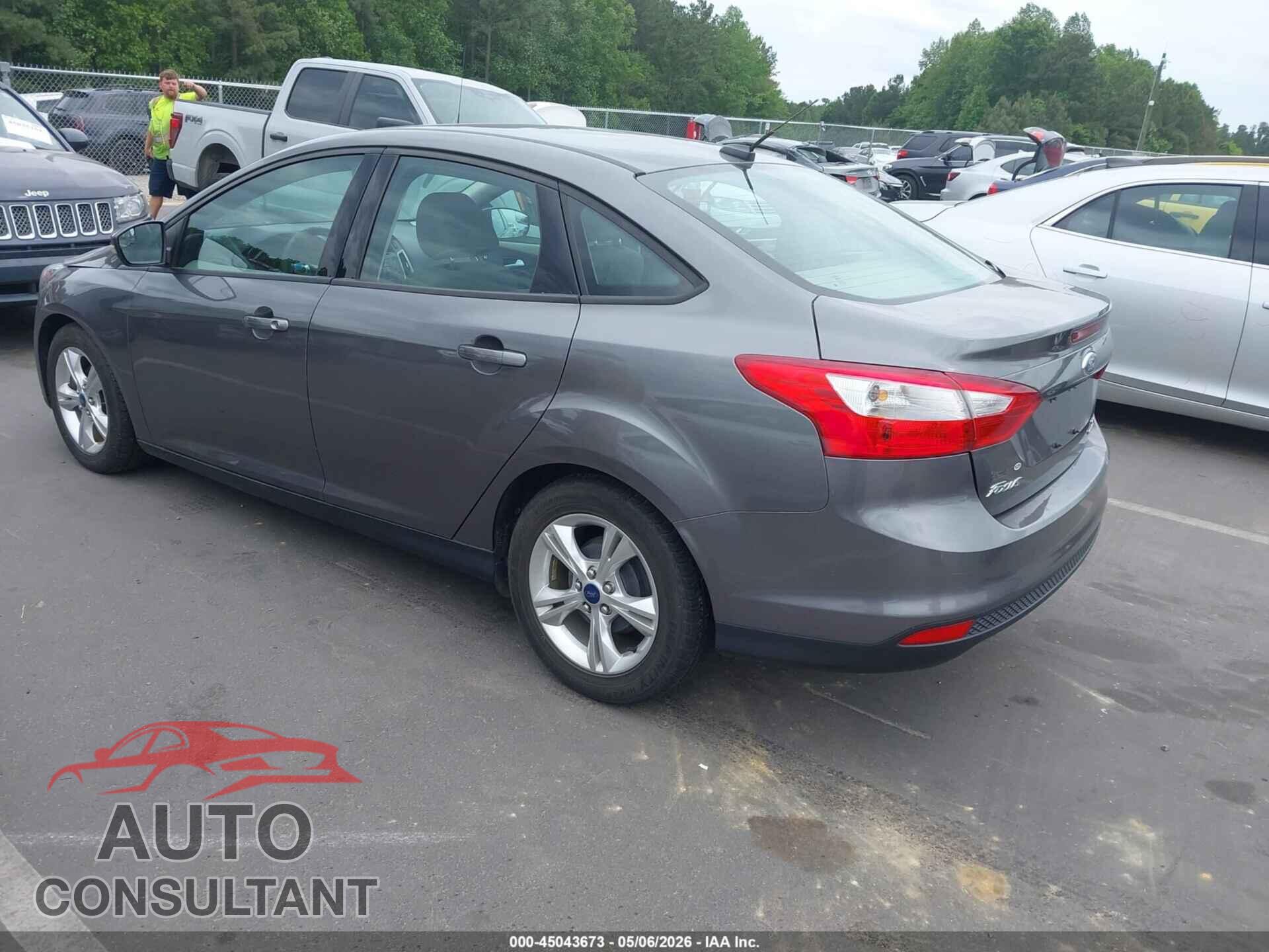 FORD FOCUS 2014 - 1FADP3F27EL112541