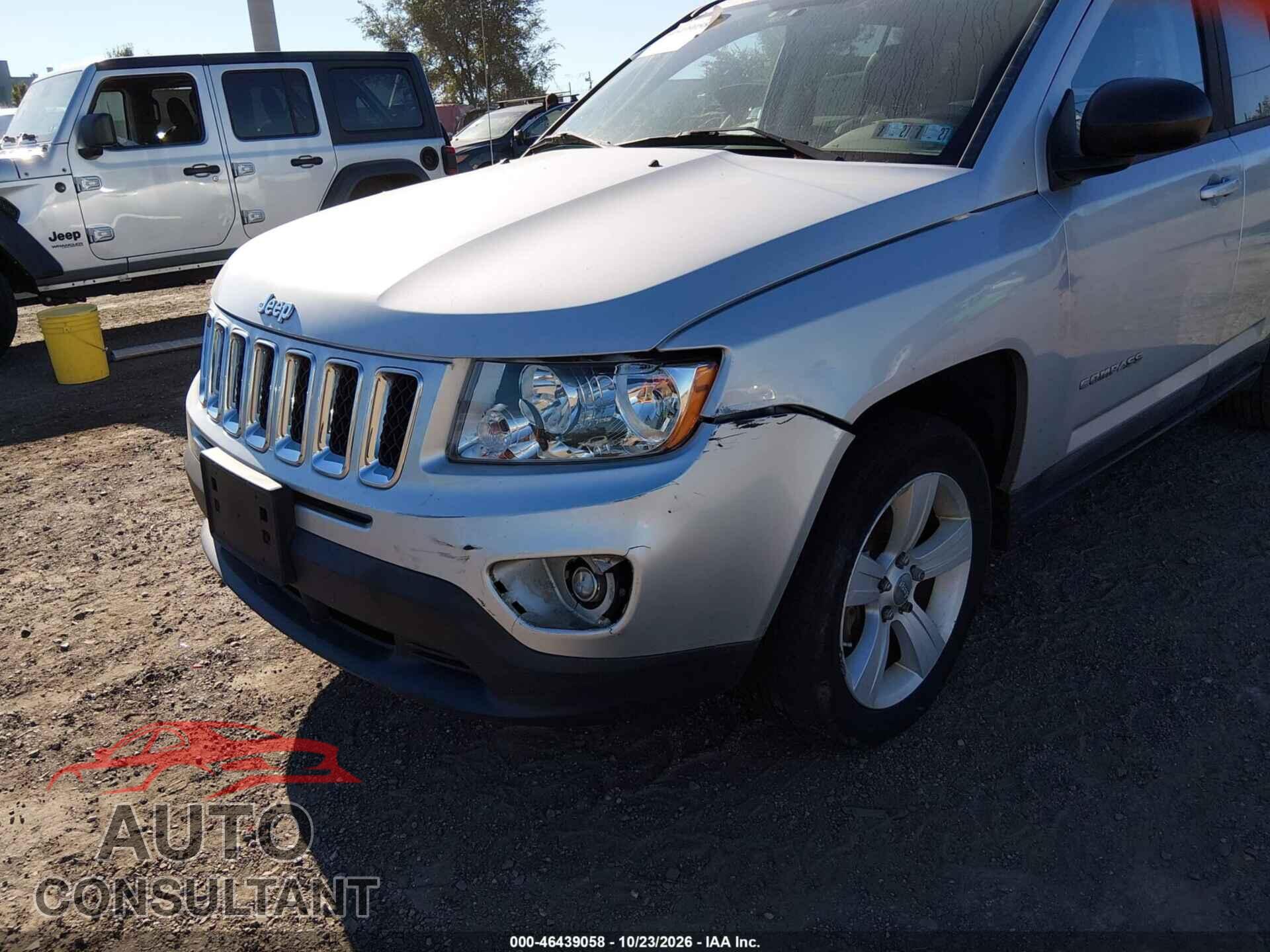 JEEP COMPASS 2011 - 1J4NF1FB5BD158679
