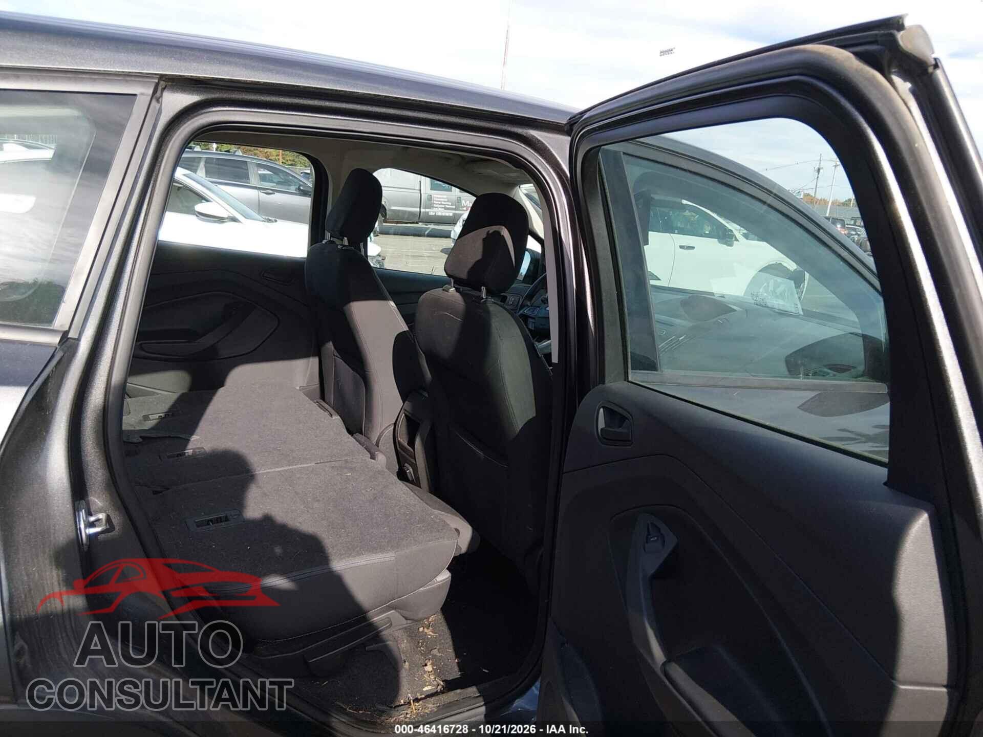 FORD ESCAPE 2018 - 1FMCU0F79JUC73059