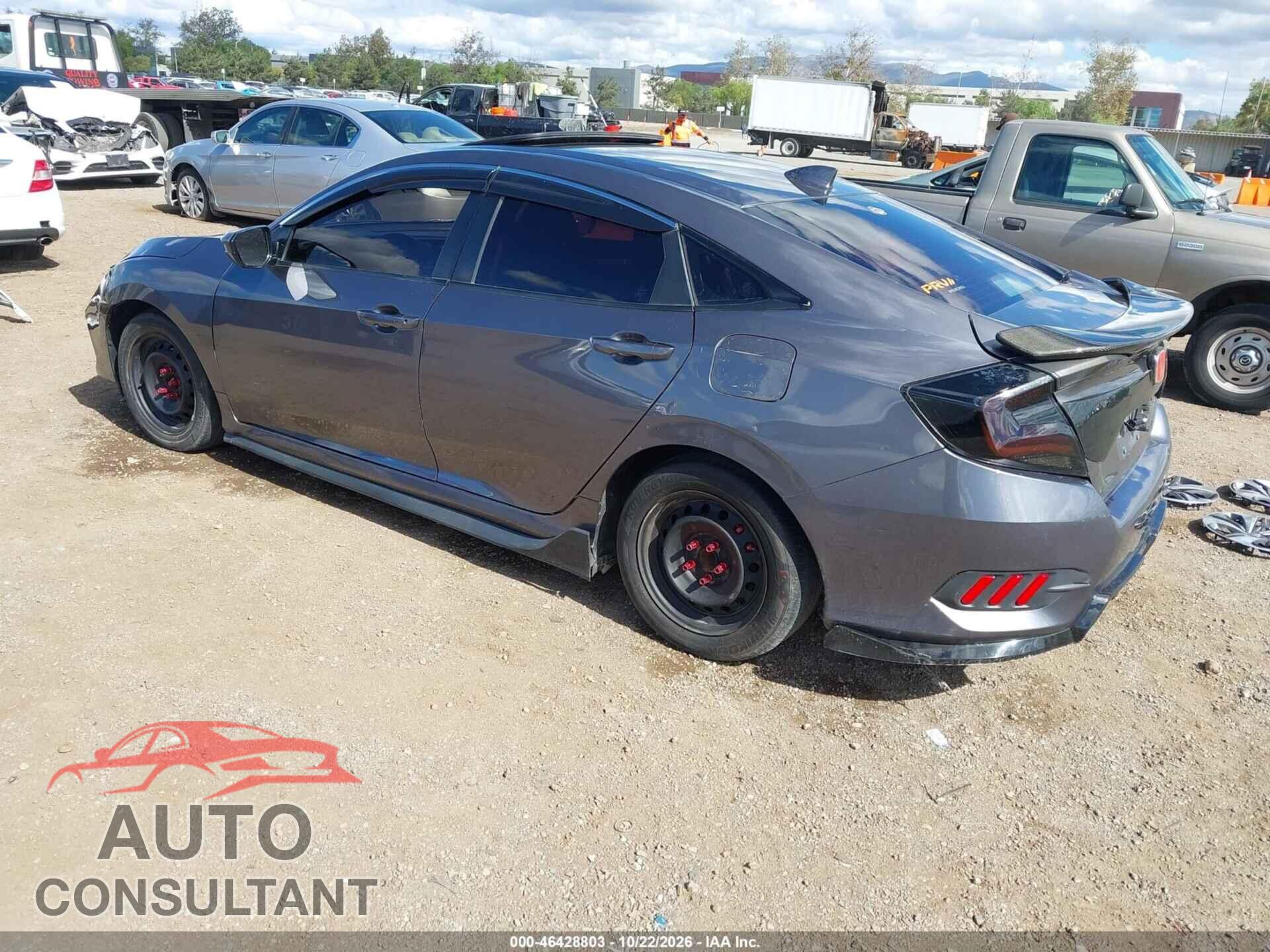 HONDA CIVIC 2018 - 2HGFC2F75JH600027