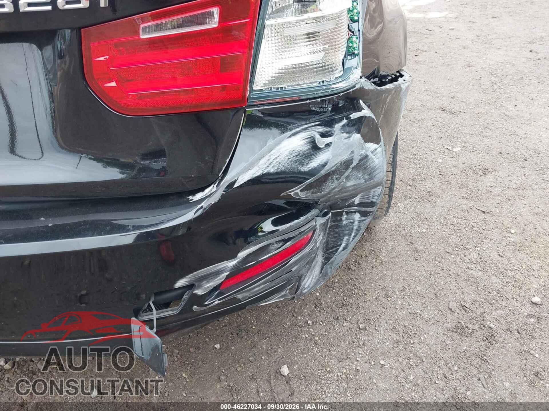 BMW 328I 2013 - WBA3B3C54DF532271