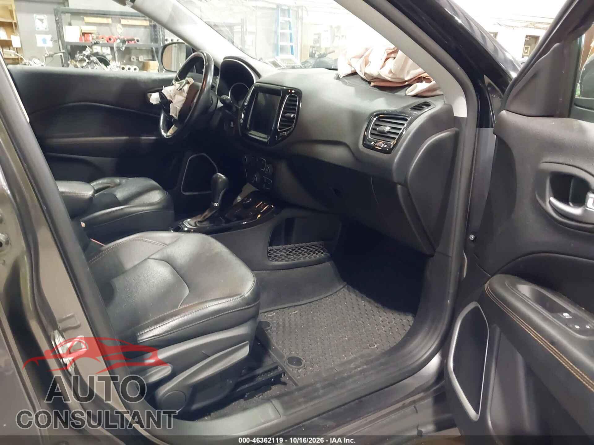 JEEP COMPASS 2020 - 3C4NJDCB1LT239149