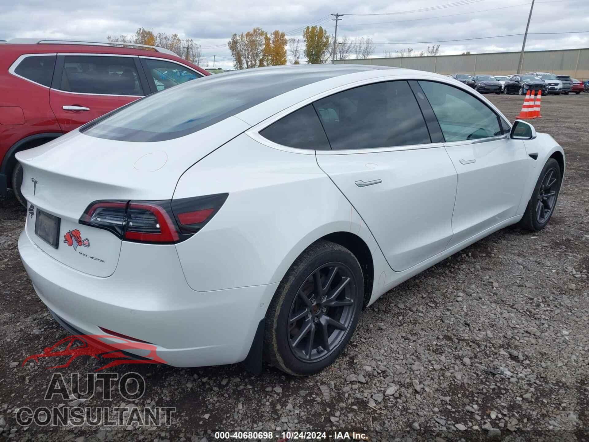 TESLA MODEL 3 2019 - 5YJ3E1EB3KF469795