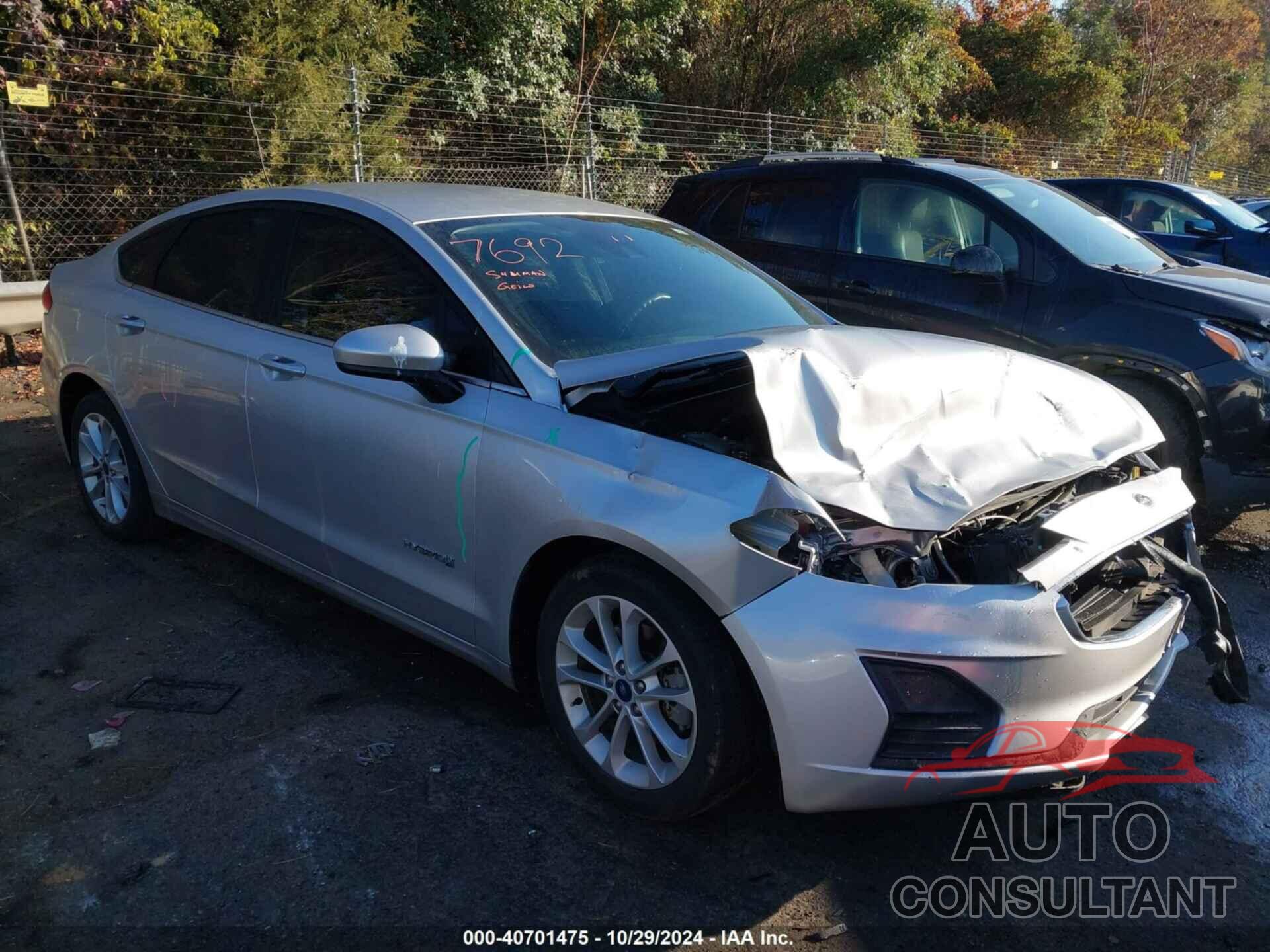 FORD FUSION HYBRID 2019 - 3FA6P0LU5KR263145