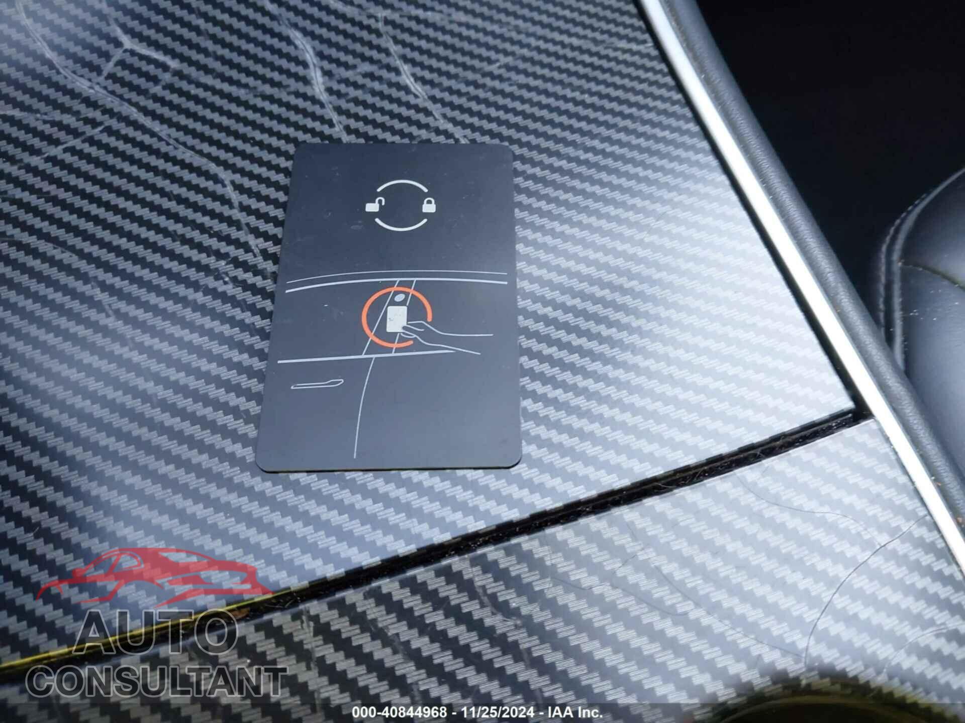 TESLA MODEL 3 2018 - 5YJ3E1EB2JF119198