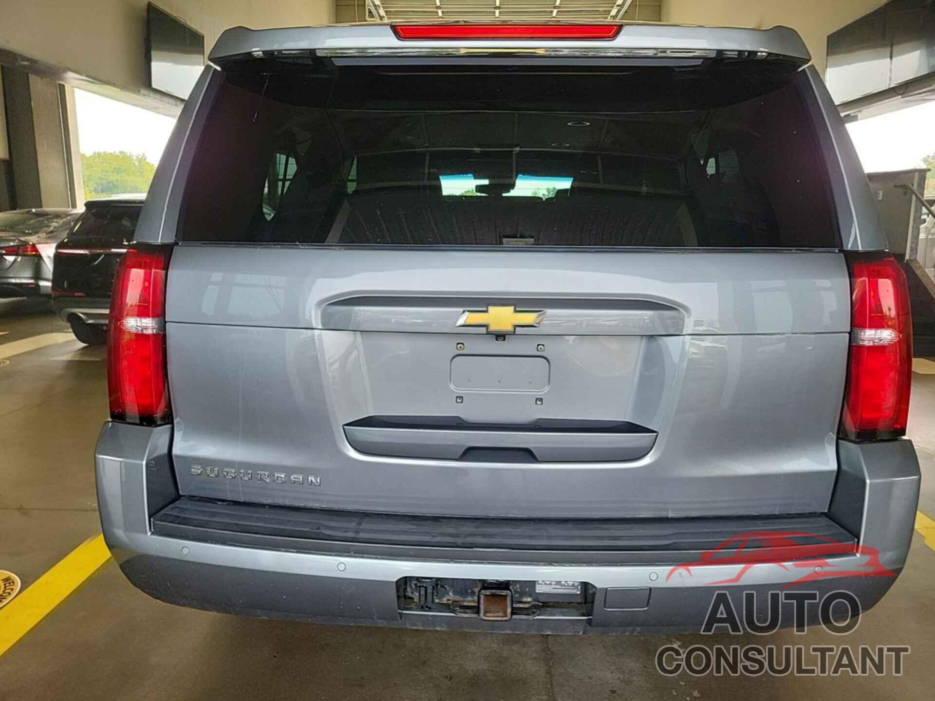 CHEVROLET SUBURBAN 2018 - 1GNSKKEC9JR214698