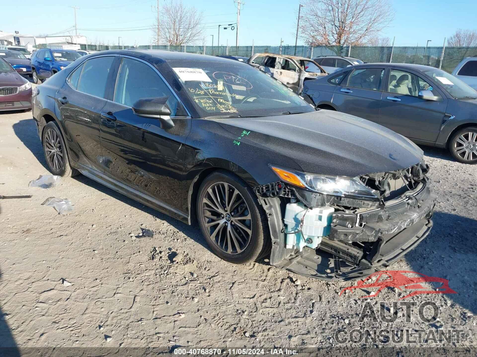 TOYOTA CAMRY 2018 - 4T1B11HK8JU141289