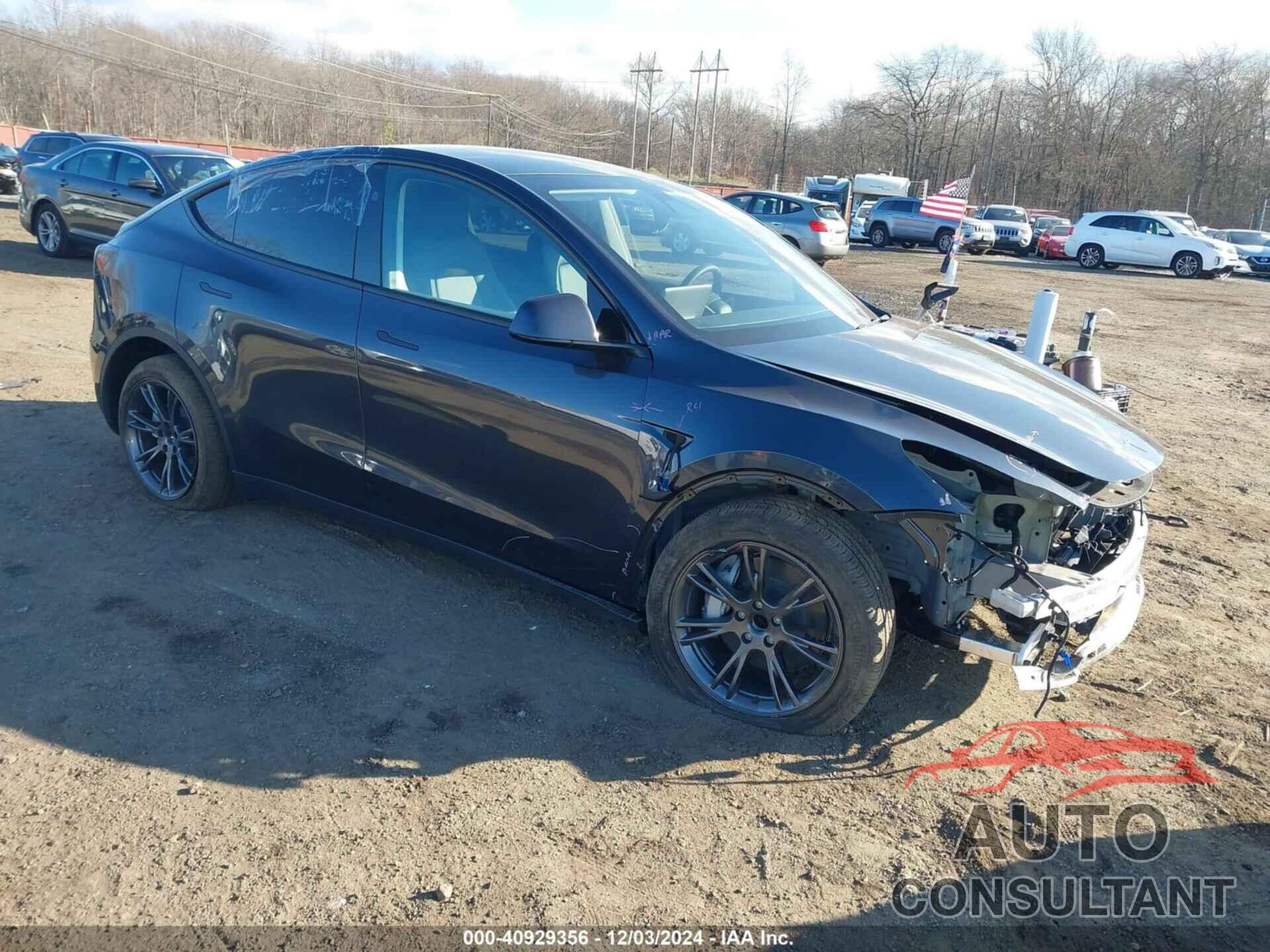 TESLA MODEL Y 2024 - 7SAYGDED1RF184139