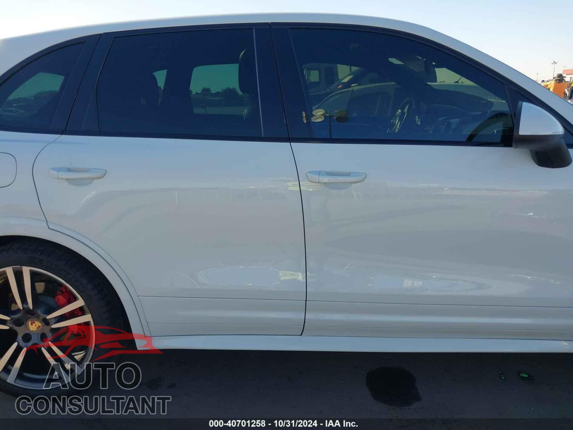 PORSCHE CAYENNE 2013 - WP1AD2A21DLA79184