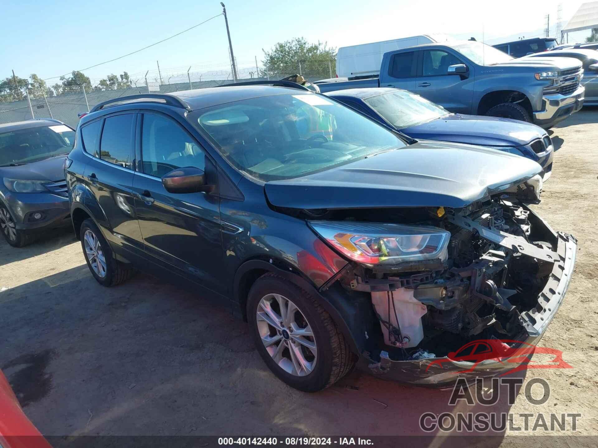 FORD ESCAPE 2017 - 1FMCU0G91HUD96493