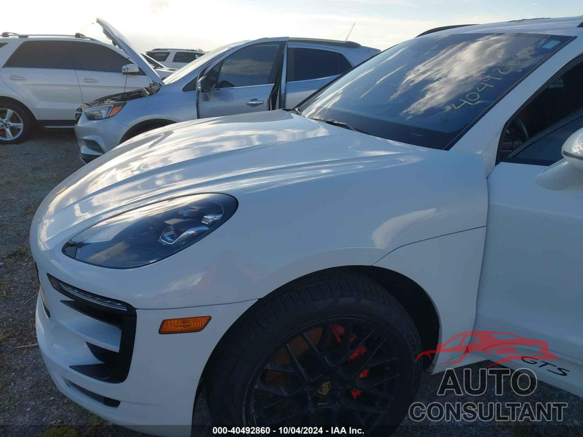 PORSCHE MACAN 2017 - WP1AG2A55HLB55965