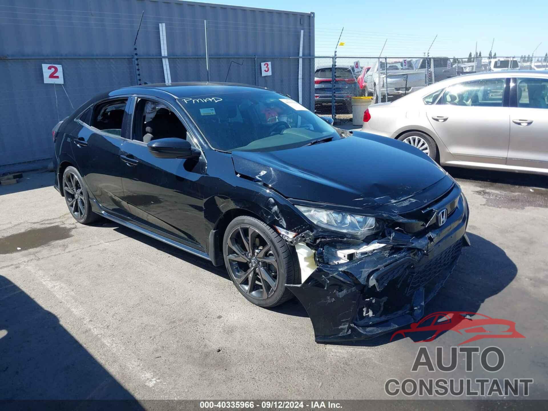 HONDA CIVIC 2018 - SHHFK7H40JU423389