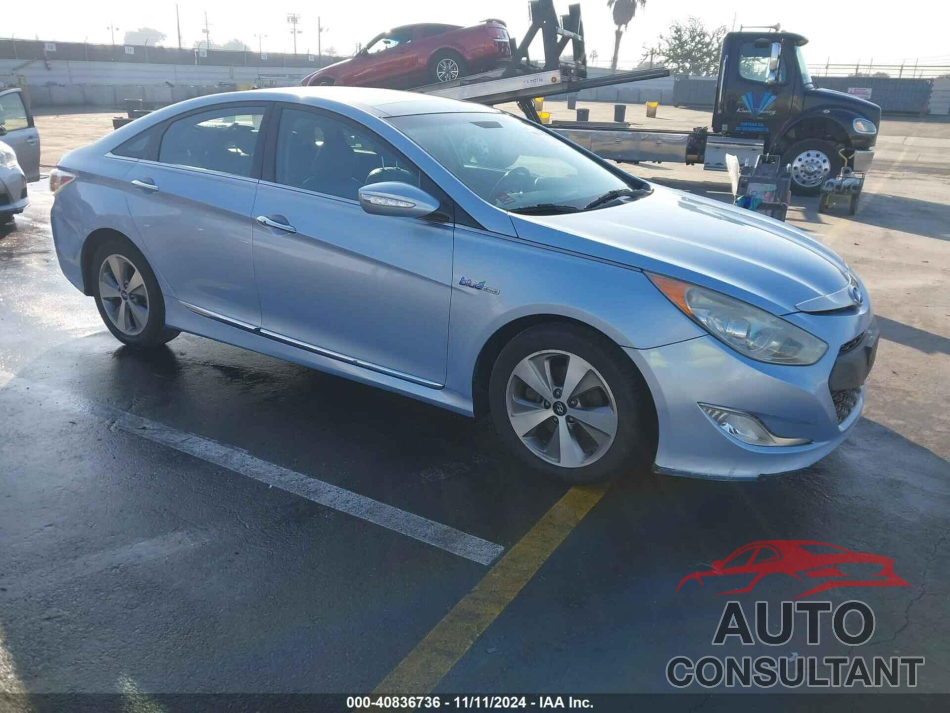 HYUNDAI SONATA HYBRID 2011 - KMHEC4A42BA000256