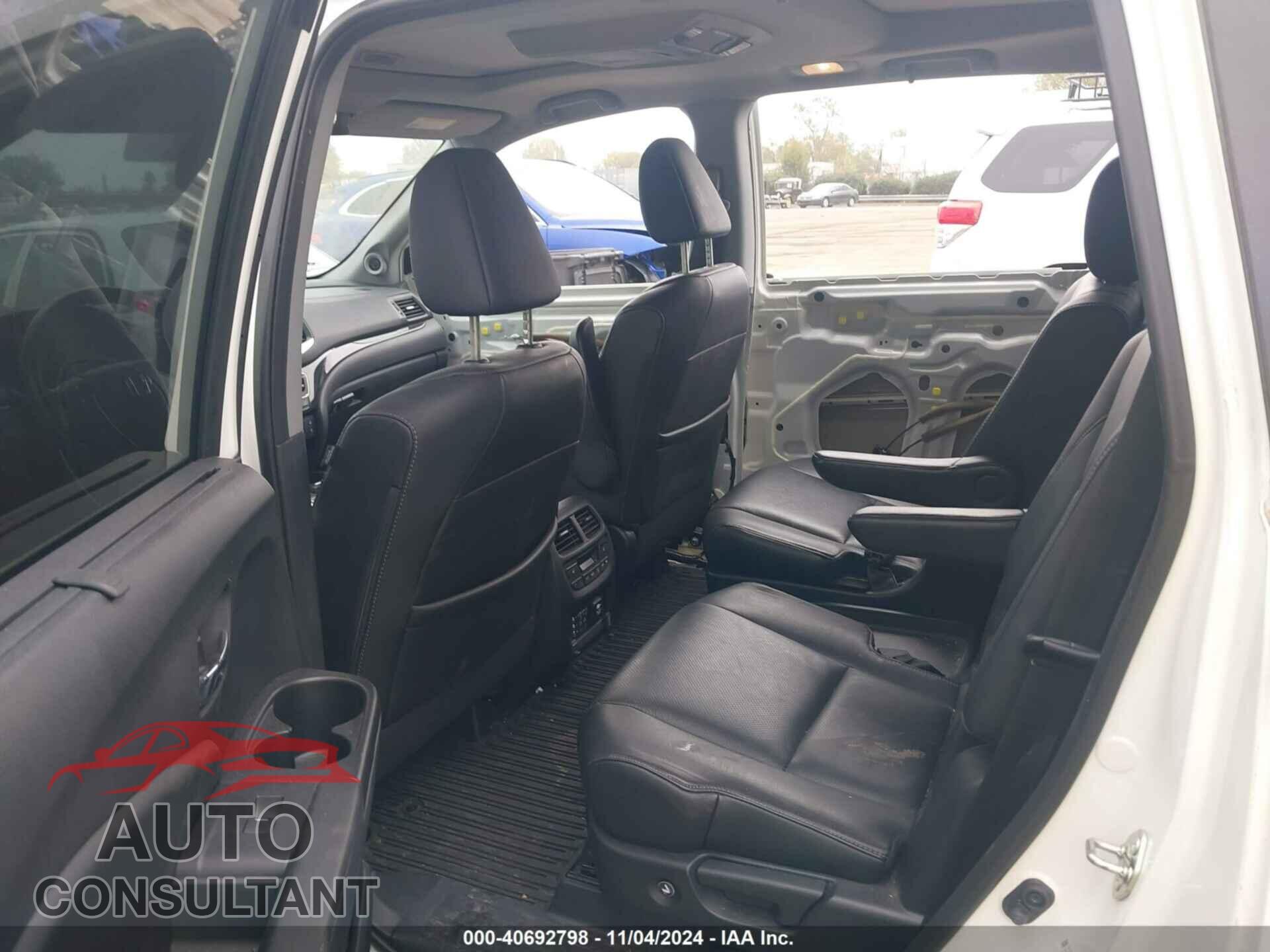 HONDA PILOT 2016 - 5FNYF6H04GB016156