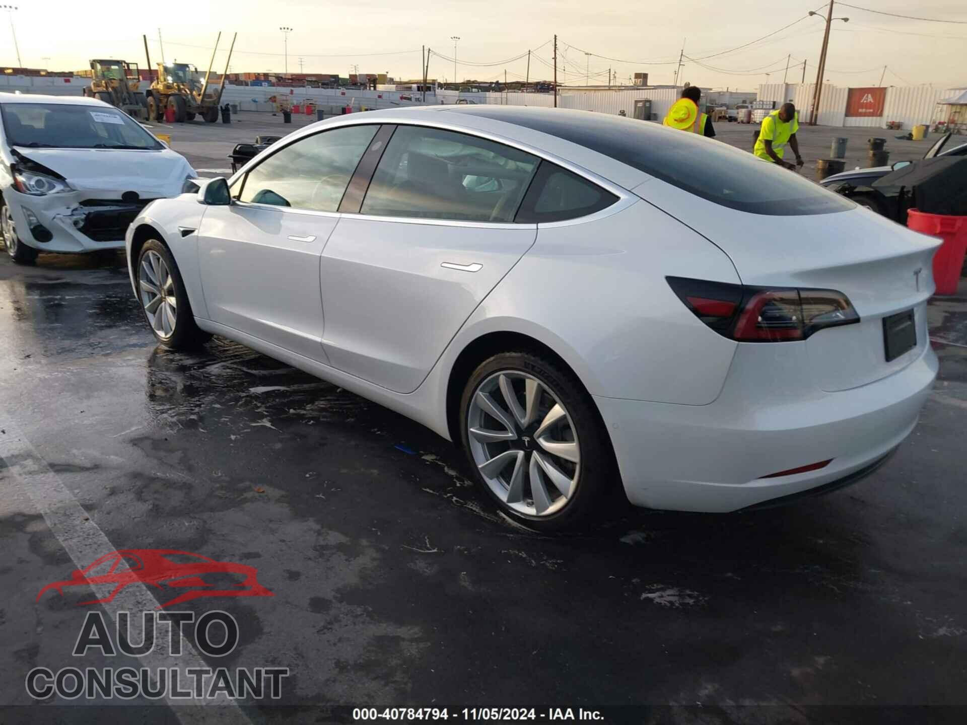 TESLA MODEL 3 2019 - 5YJ3E1EA5KF402591