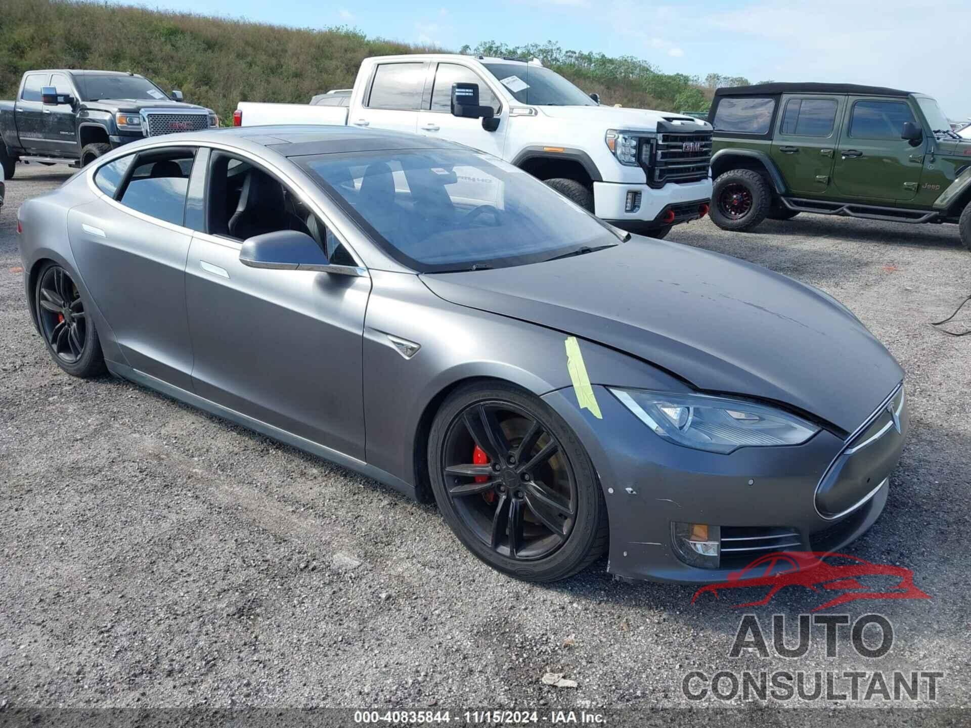 TESLA MODEL S 2015 - 5YJSA1H22FFP80028