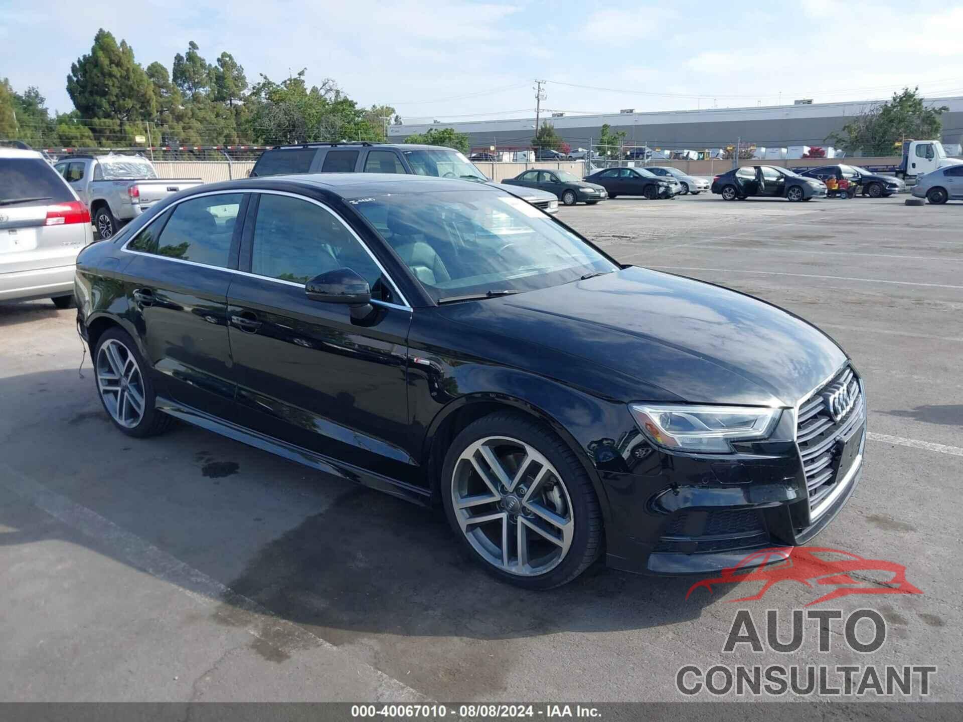 AUDI A3 2019 - WAUGUGFFXK1010908