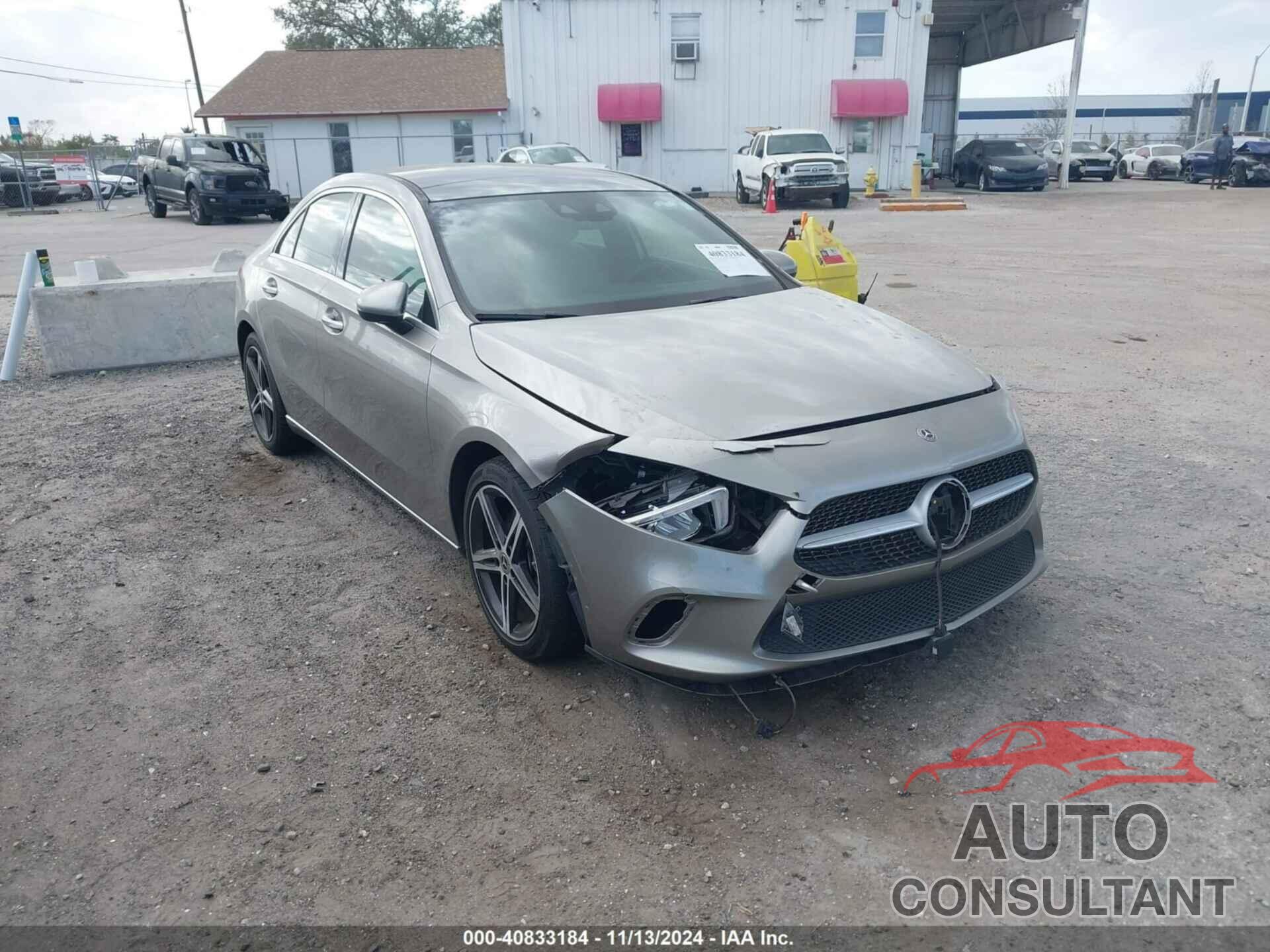 MERCEDES-BENZ A 220 2019 - WDD3G4EB2KW001635