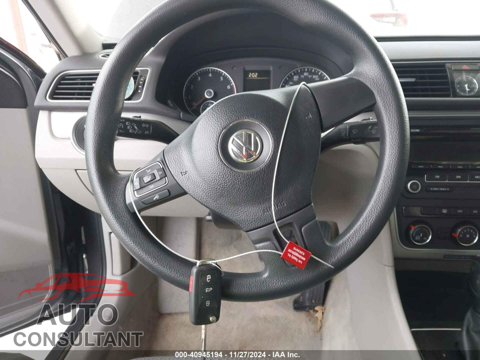 VOLKSWAGEN PASSAT 2014 - 1VWAH7A36EC006855