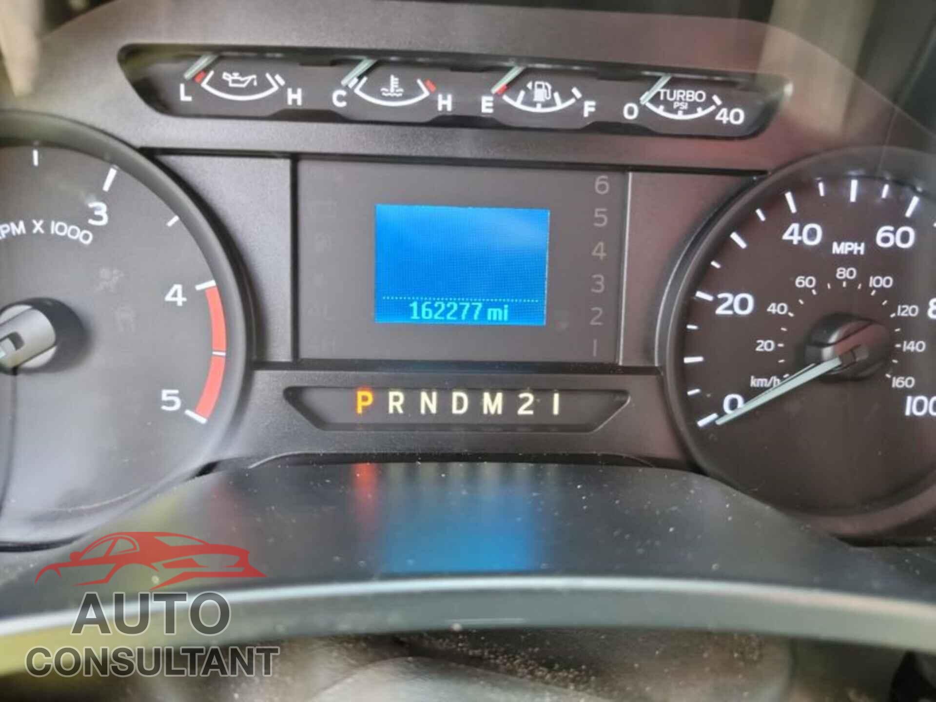 FORD F-350 CHASSIS 2019 - 1FD8X3HT8KEC55561
